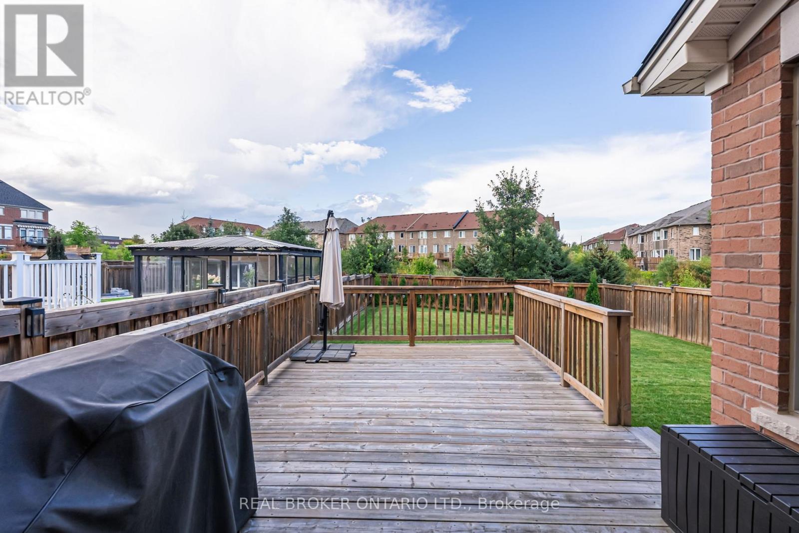 4 Mugford Crescent, Brampton, Ontario  L6Y 6A7 - Photo 45 - W12439788