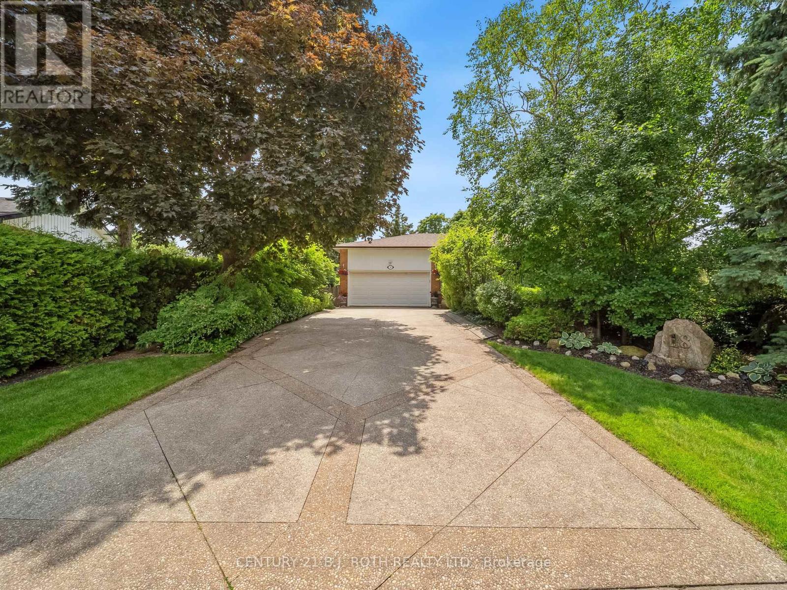 18 CLAYPINE TRAIL, Brampton, Ontario
