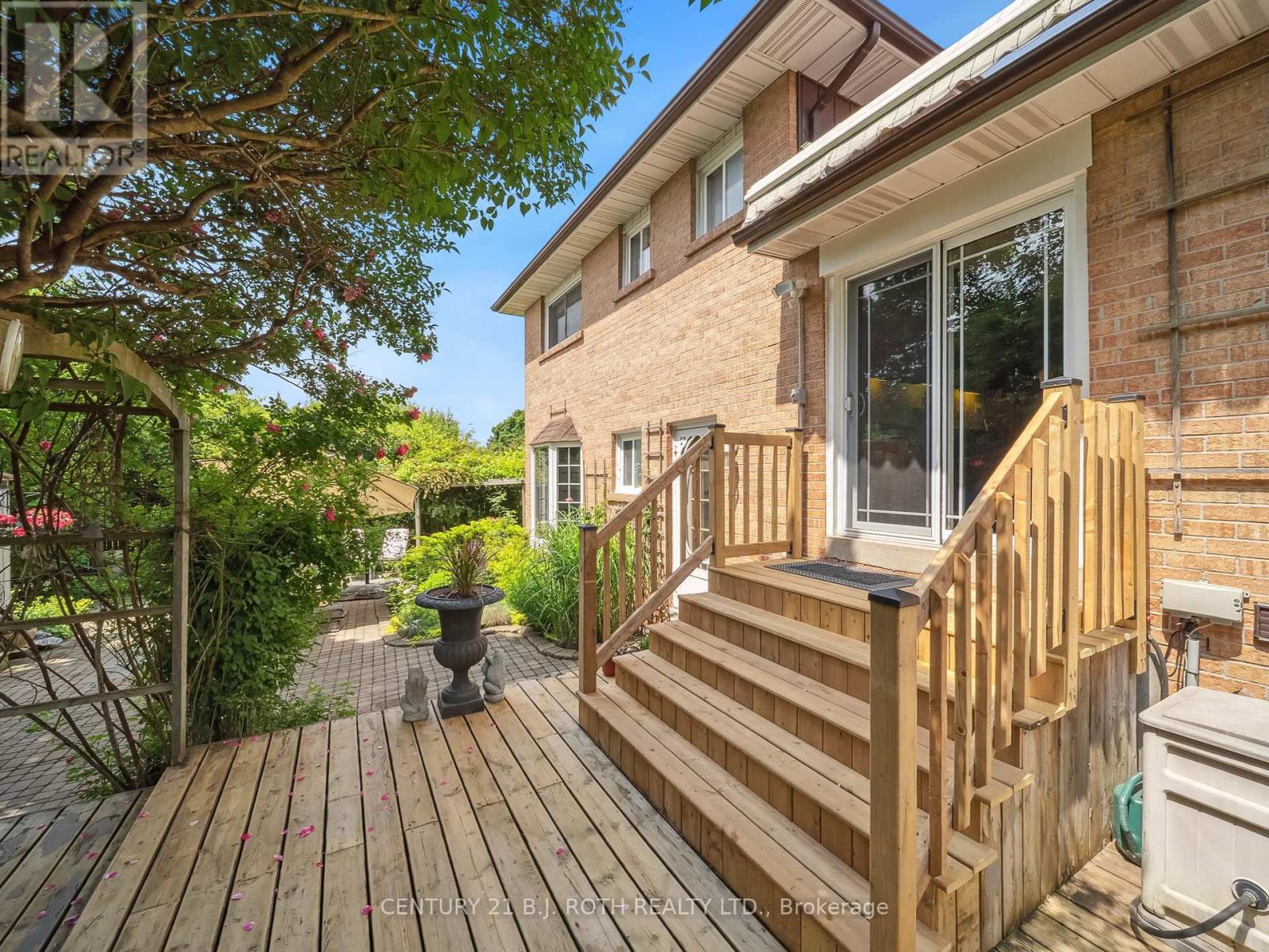 18 Claypine Trail, Brampton, Ontario  L6V 3L9 - Photo 38 - W12439818