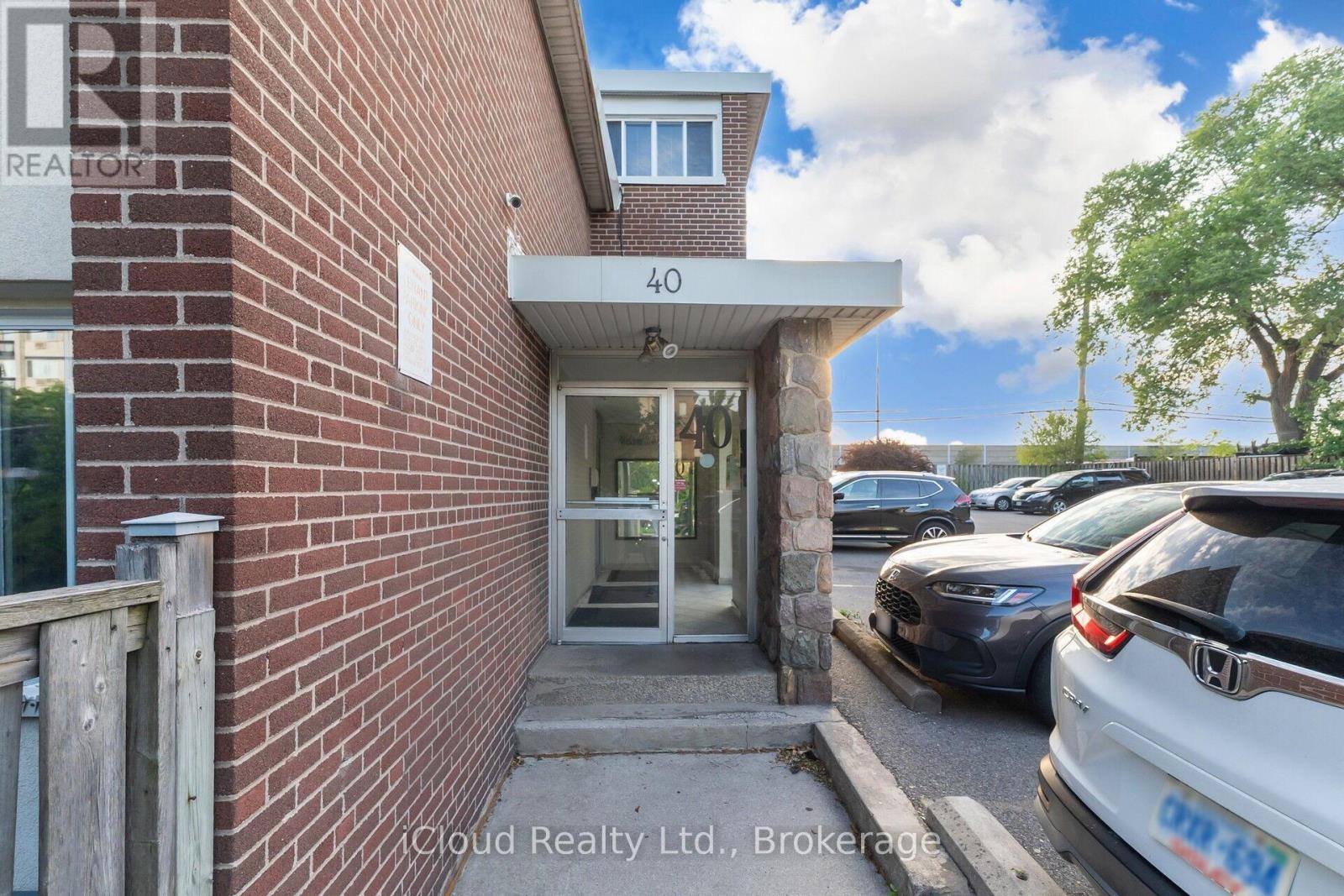 10 - 40 RABBIT LANE, Toronto, Ontario