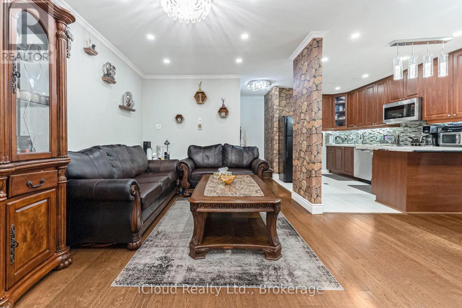 10 - 40 Rabbit Lane, Toronto, Ontario  M9B 5S6 - Photo 11 - W12439824