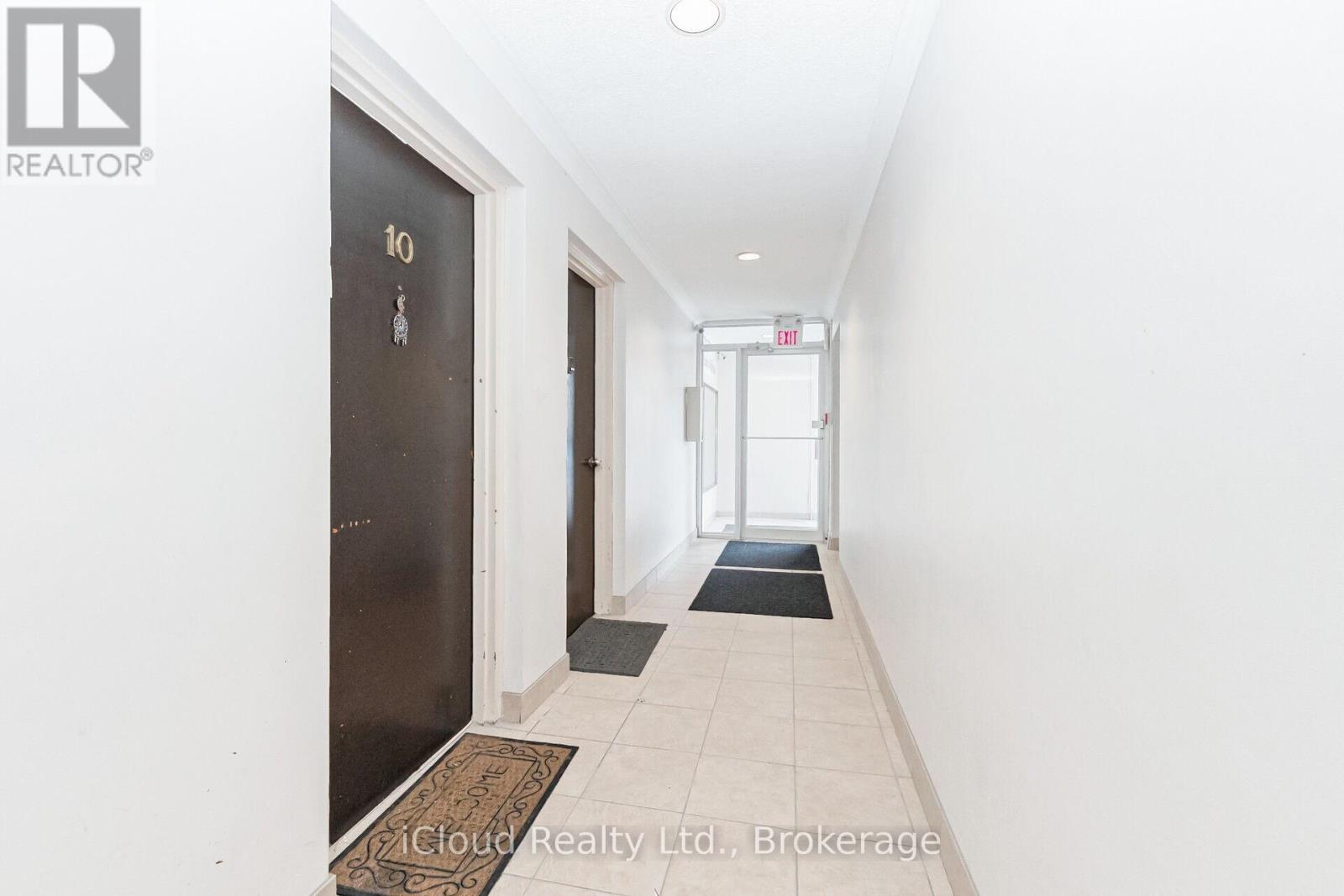 10 - 40 Rabbit Lane, Toronto, Ontario  M9B 5S6 - Photo 3 - W12439824