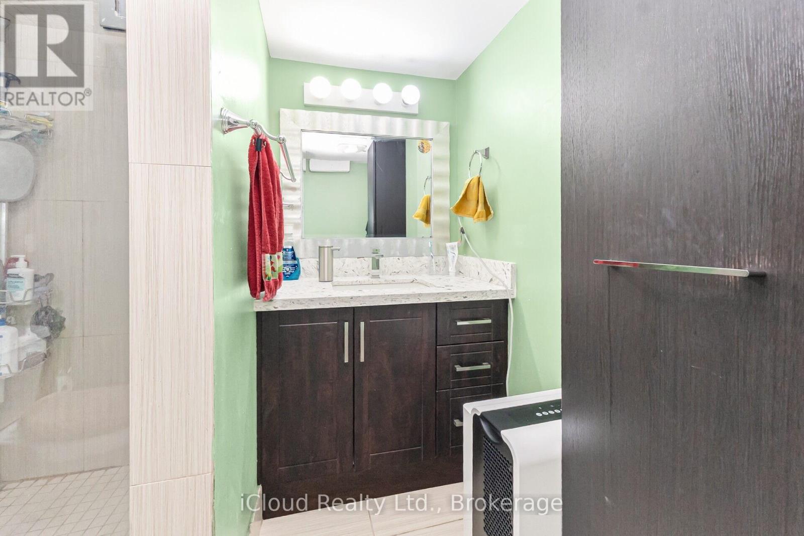 10 - 40 Rabbit Lane, Toronto, Ontario  M9B 5S6 - Photo 36 - W12439824