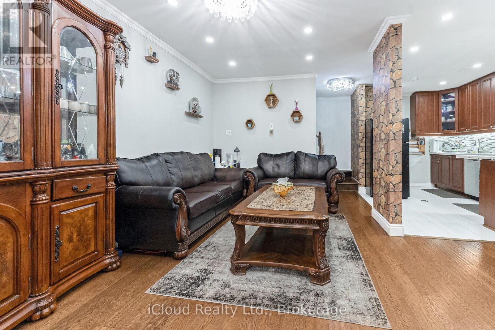 10 - 40 Rabbit Lane, Toronto, Ontario  M9B 5S6 - Photo 8 - W12439824