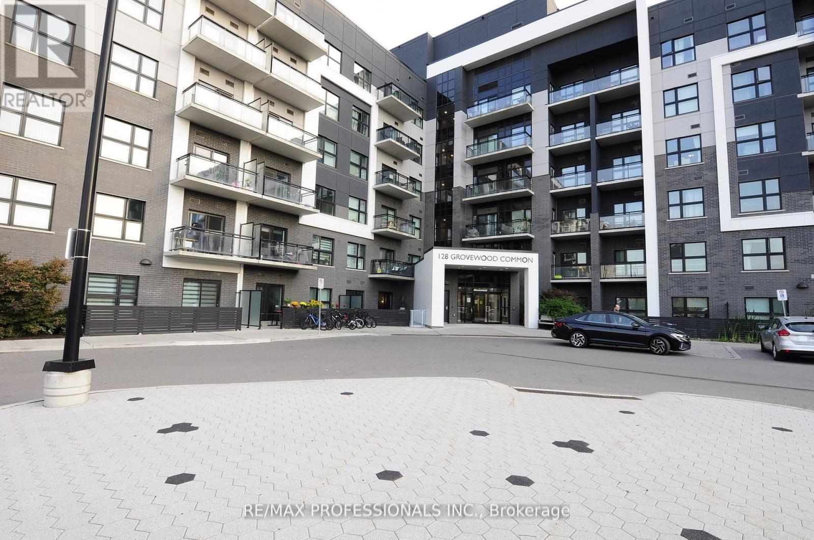 210 - 128 GROVEWOOD COMMON, Oakville, Ontario