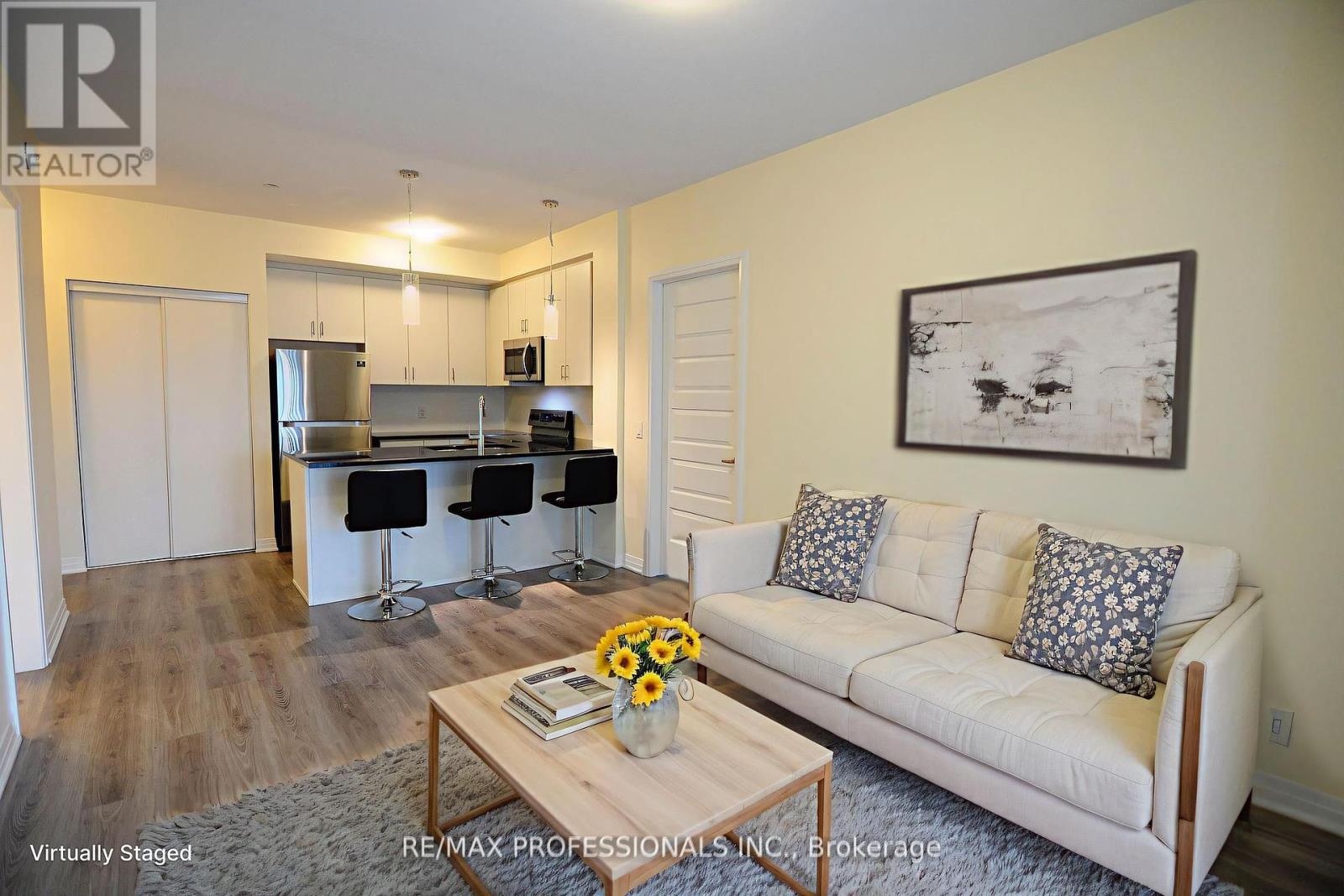 210 - 128 Grovewood Common, Oakville, Ontario  L6H 0X3 - Photo 5 - W12439833