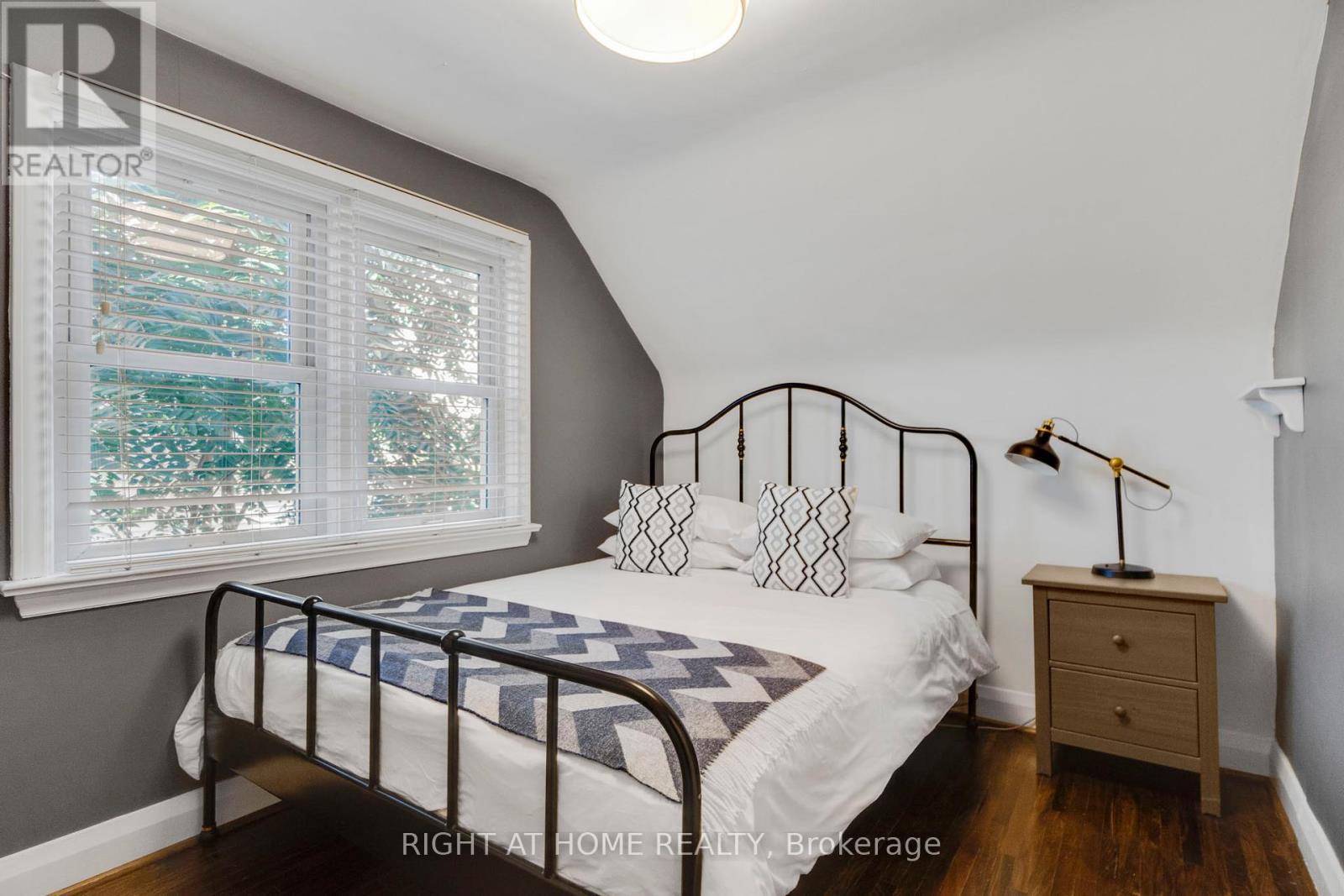 710 Hager Avenue, Burlington, Ontario  L7S 1R1 - Photo 21 - W12439835