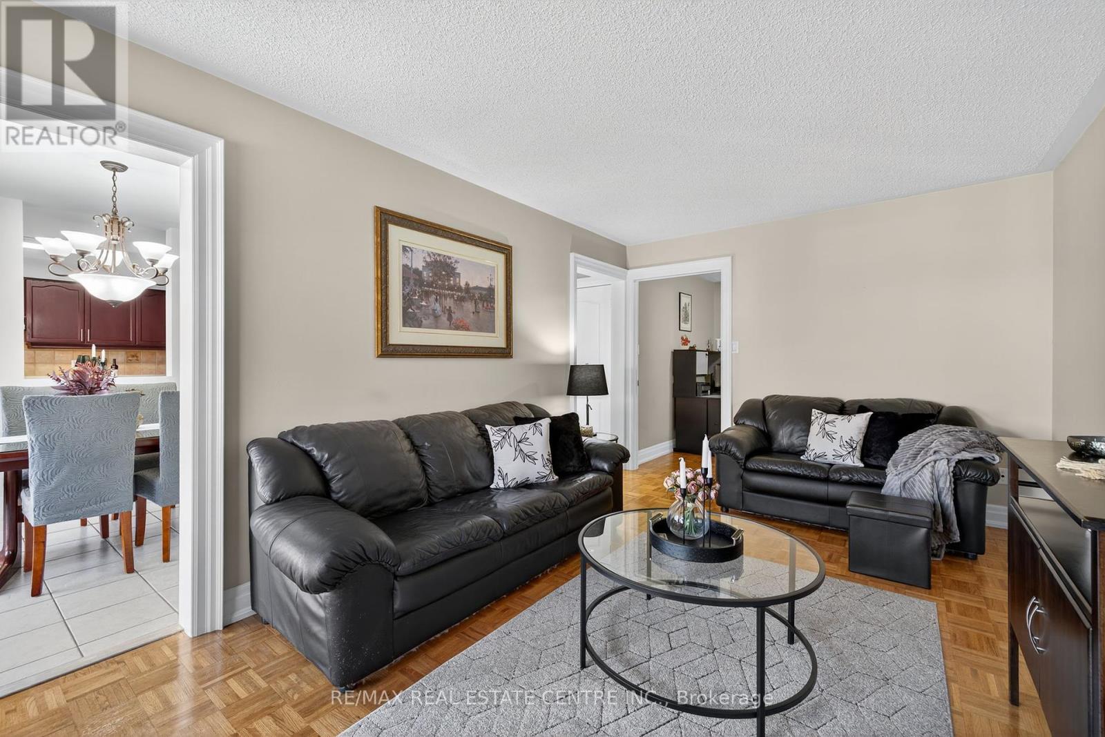 7 Larkmead Place, Brampton, Ontario  L6R 2R9 - Photo 15 - W12439846