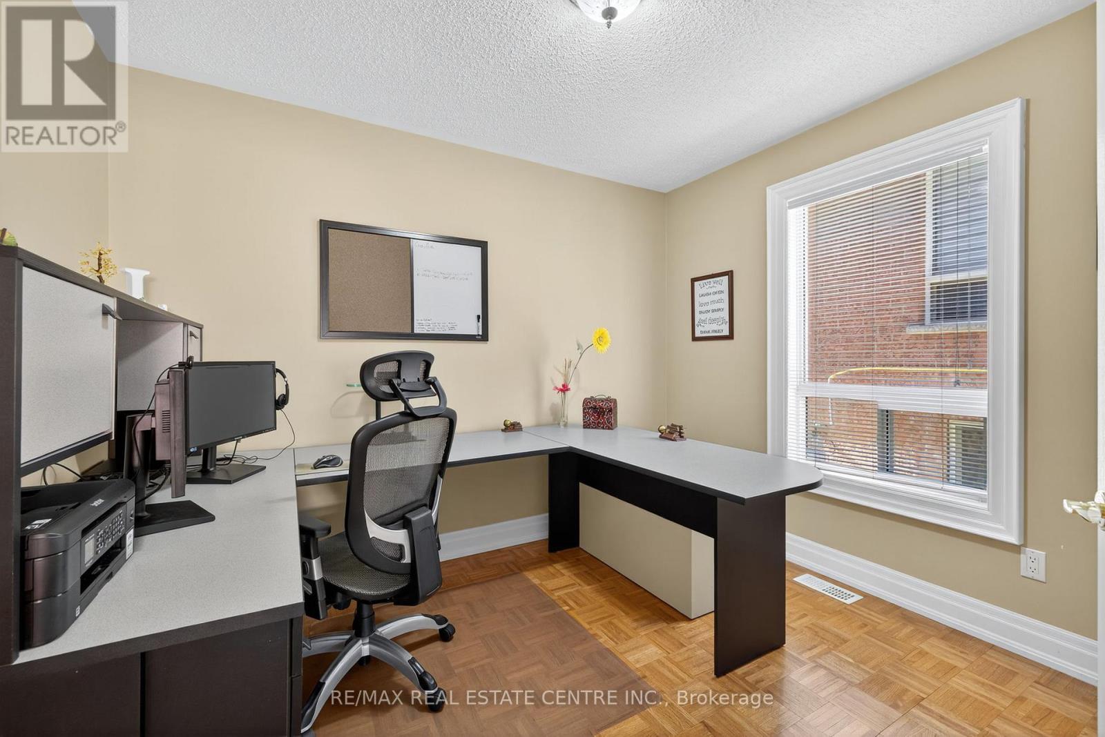 7 Larkmead Place, Brampton, Ontario  L6R 2R9 - Photo 18 - W12439846