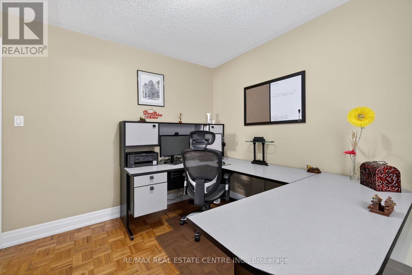 7 Larkmead Place, Brampton, Ontario  L6R 2R9 - Photo 19 - W12439846