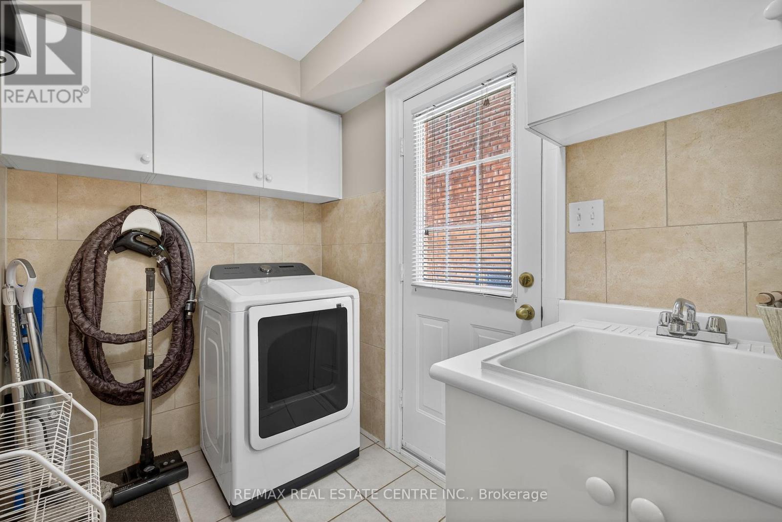 7 Larkmead Place, Brampton, Ontario  L6R 2R9 - Photo 22 - W12439846