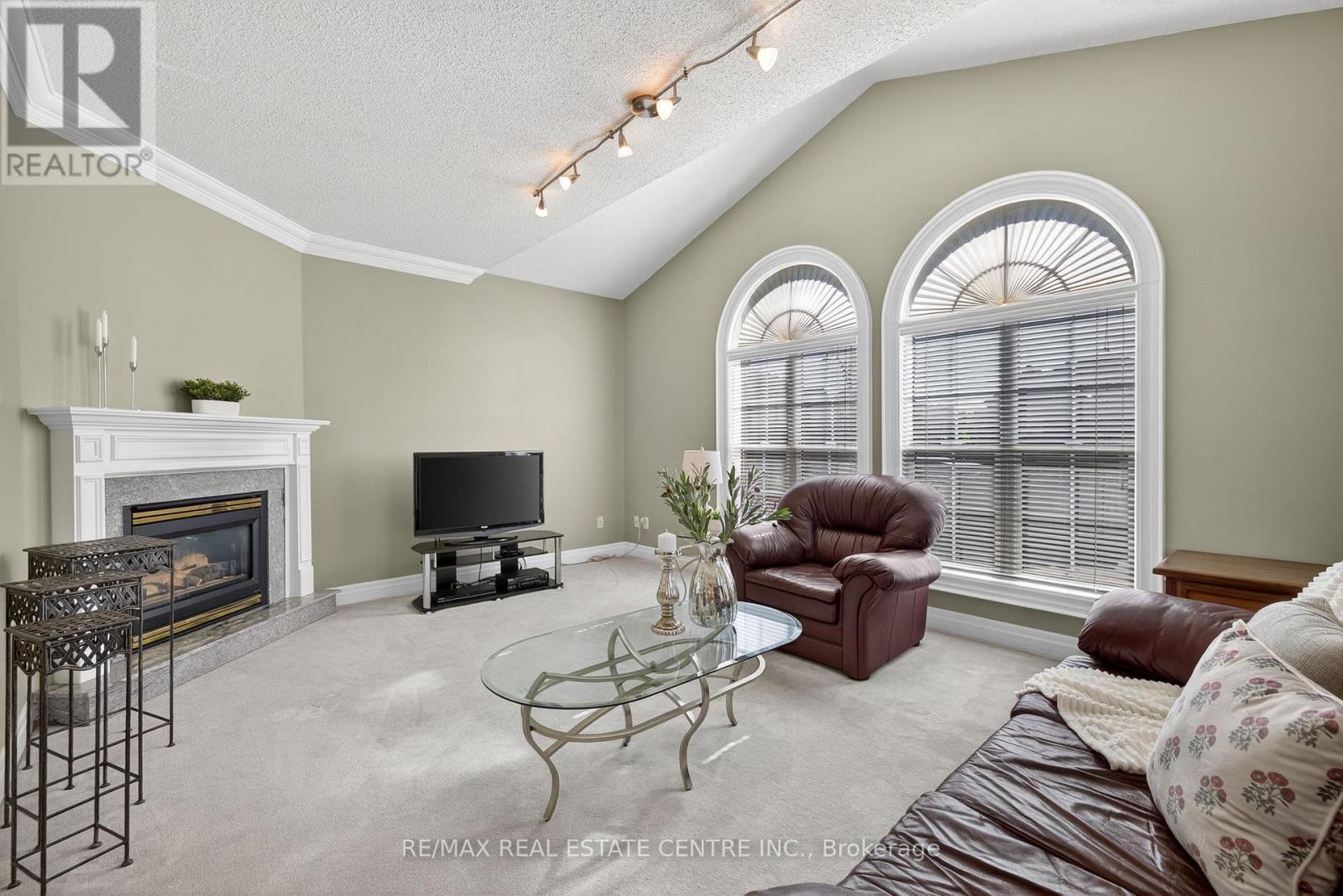 7 Larkmead Place, Brampton, Ontario  L6R 2R9 - Photo 24 - W12439846