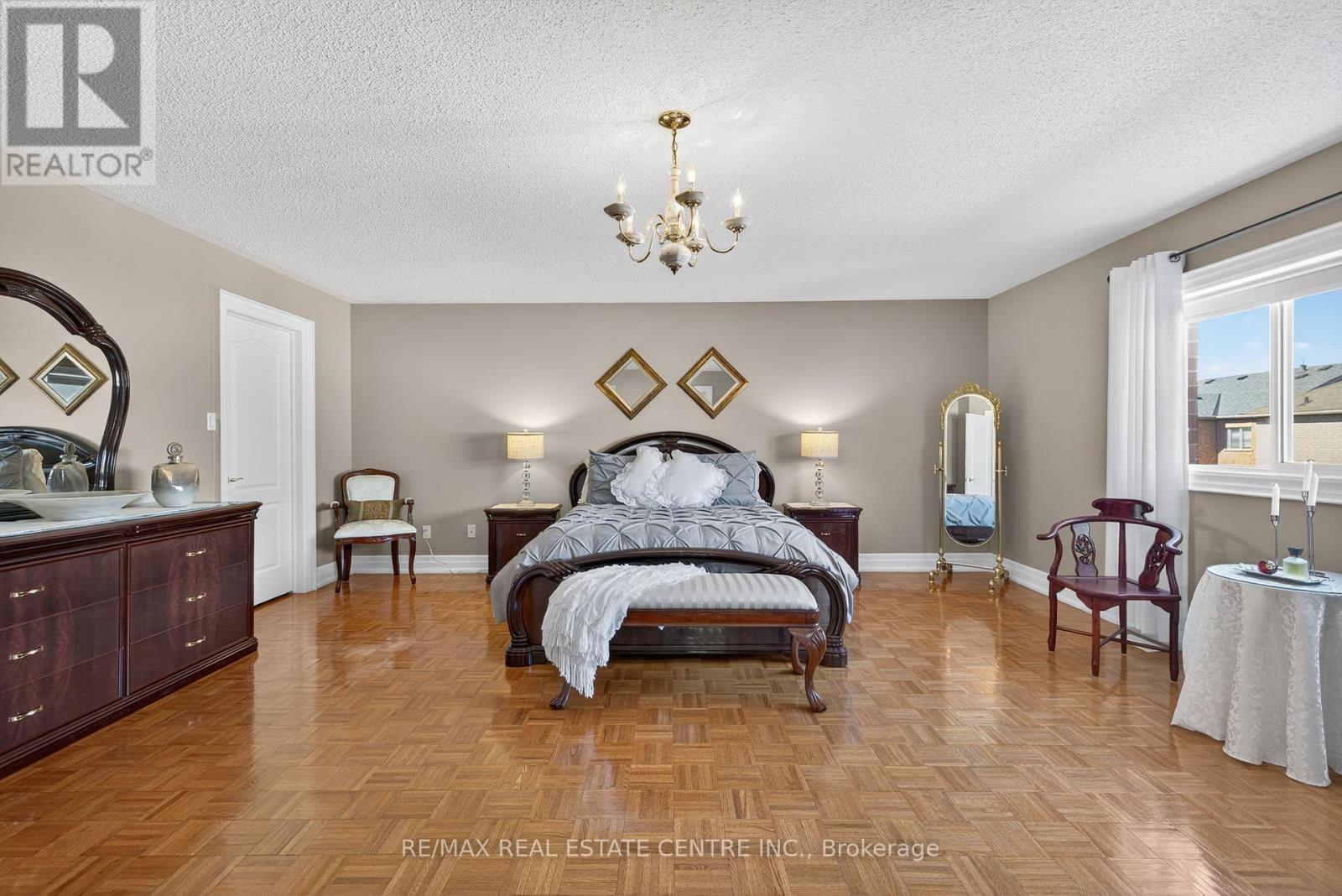 7 Larkmead Place, Brampton, Ontario  L6R 2R9 - Photo 37 - W12439846
