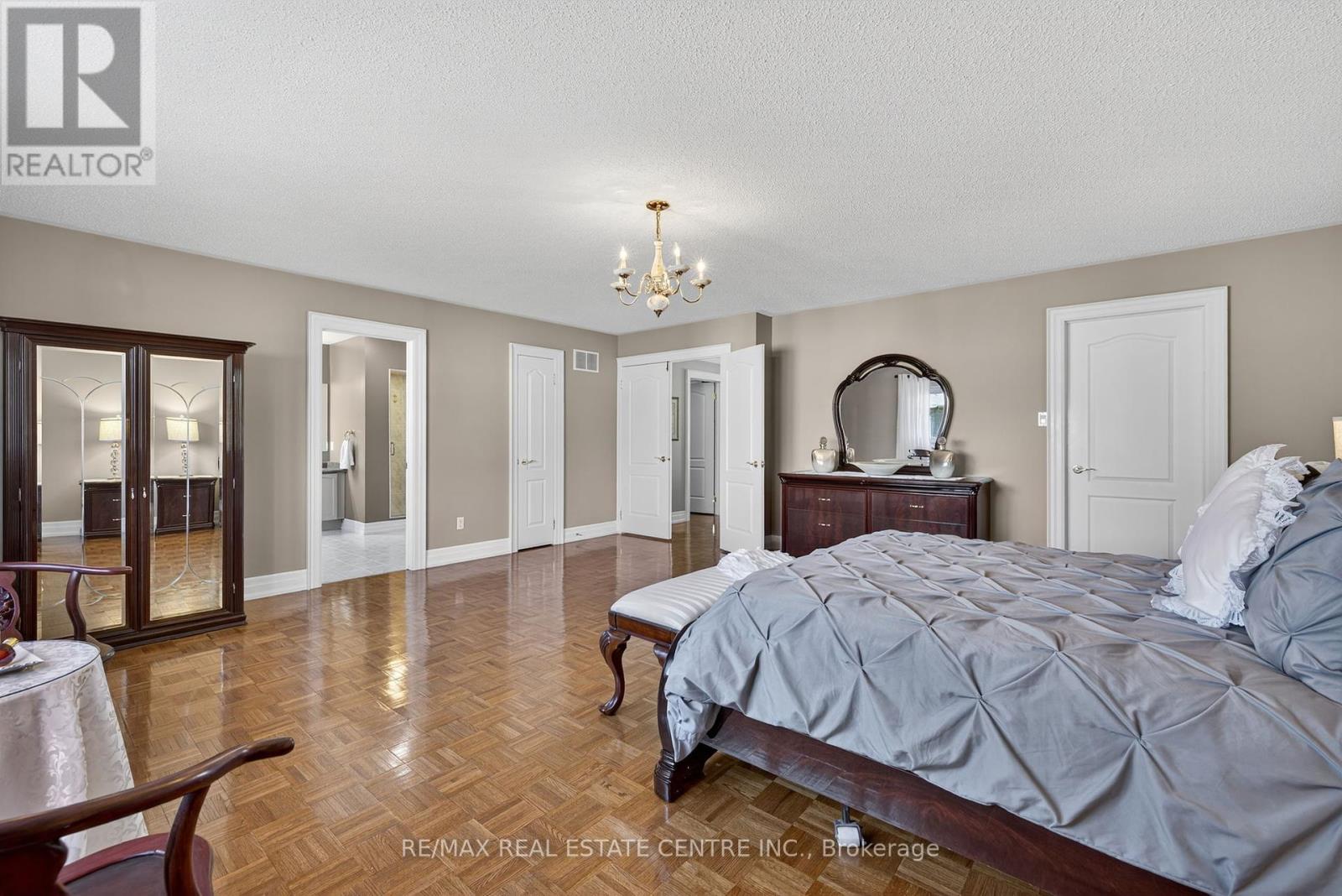 7 Larkmead Place, Brampton, Ontario  L6R 2R9 - Photo 39 - W12439846