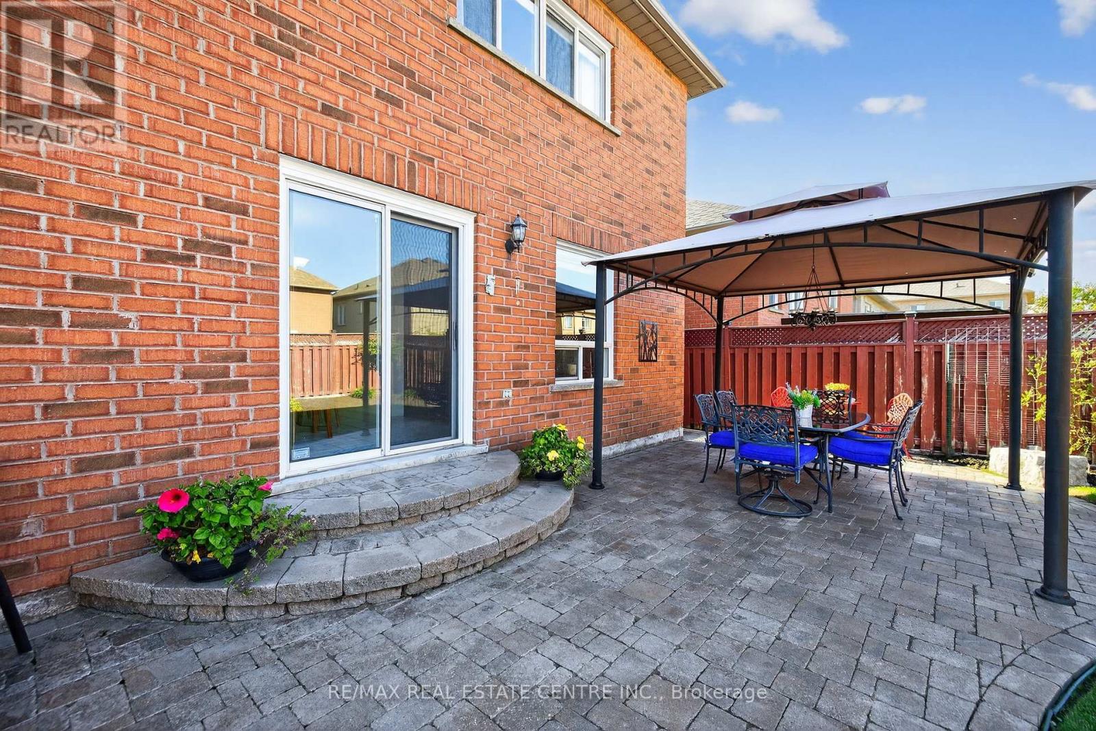 7 Larkmead Place, Brampton, Ontario  L6R 2R9 - Photo 42 - W12439846