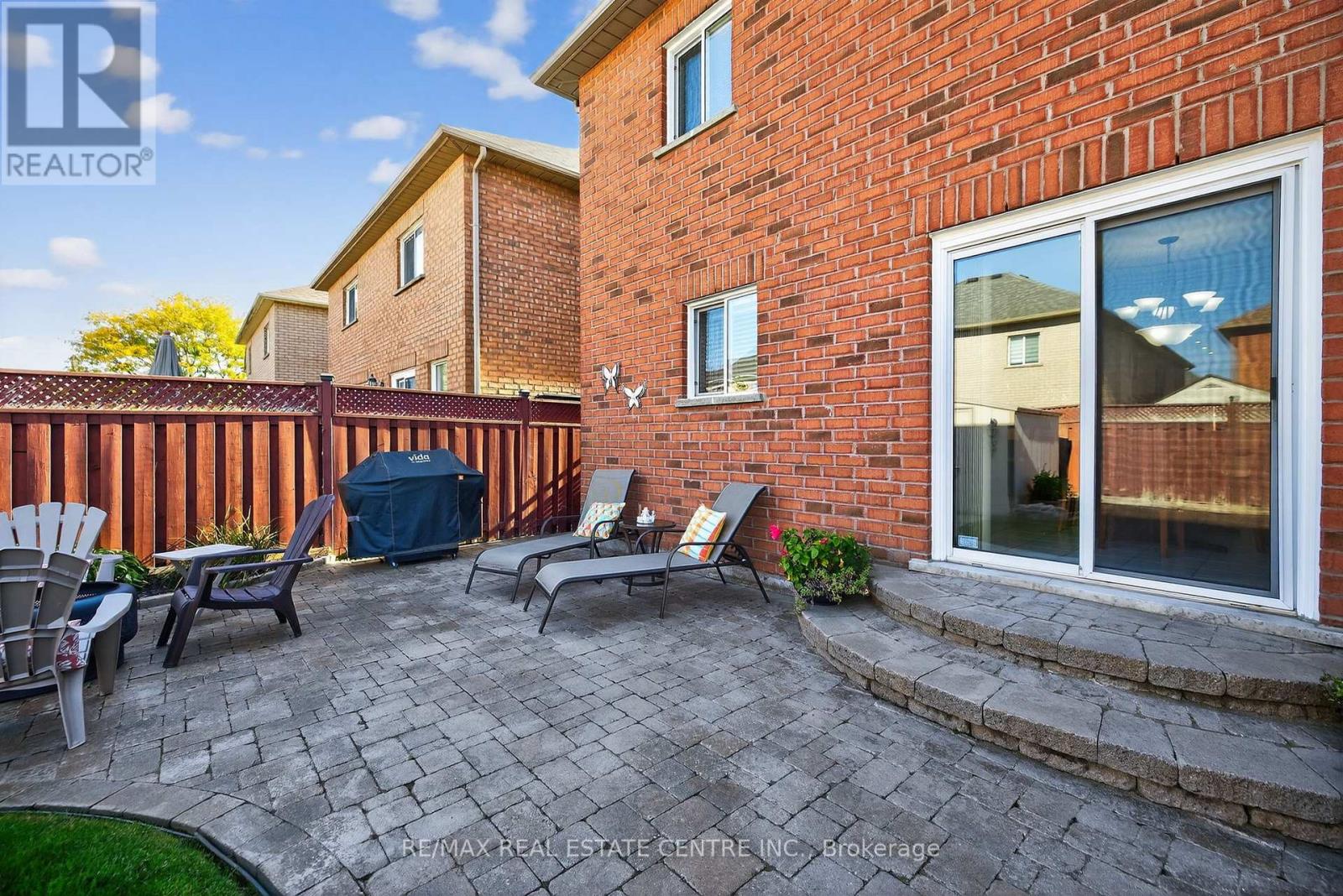 7 Larkmead Place, Brampton, Ontario  L6R 2R9 - Photo 43 - W12439846