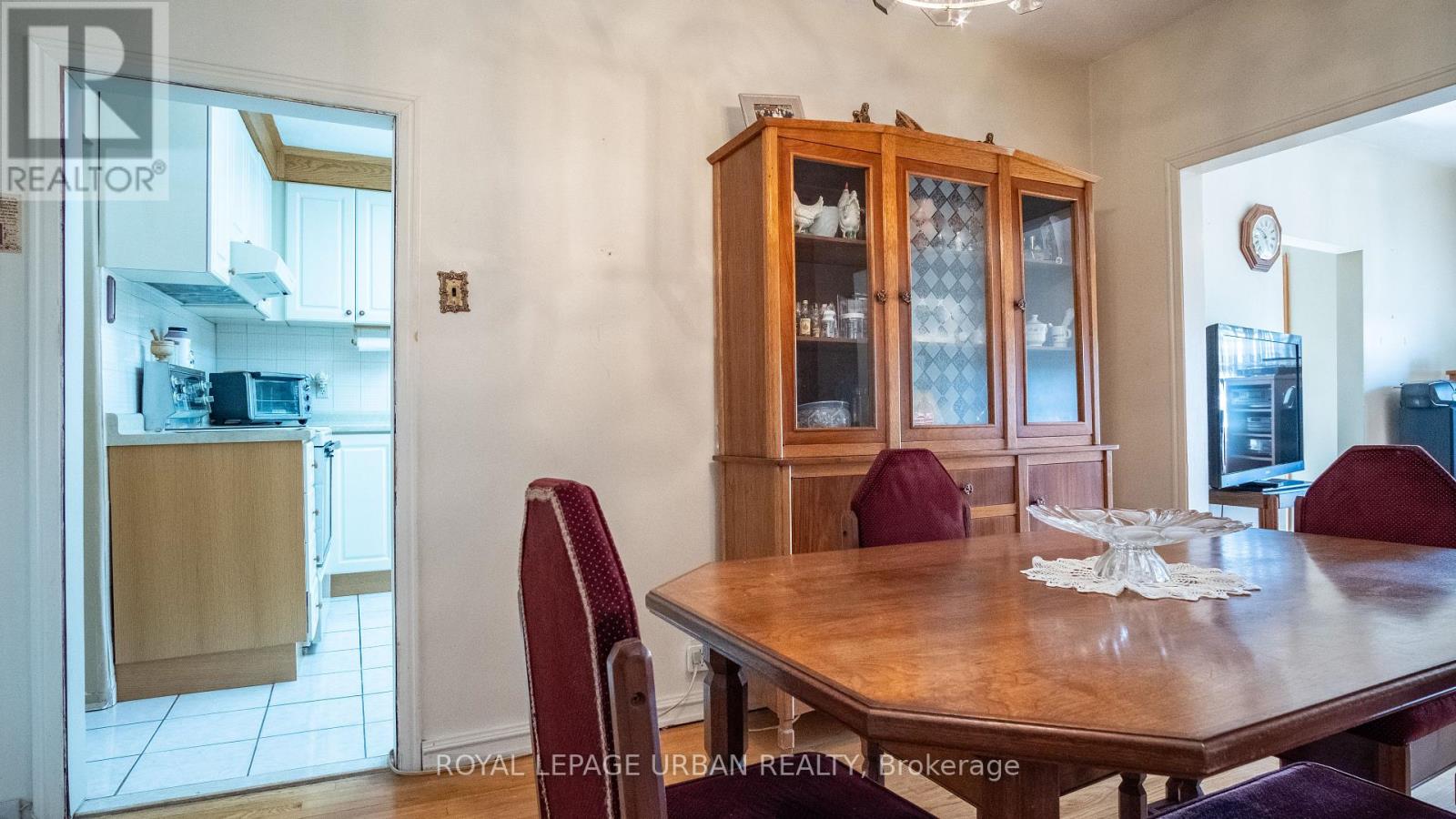 173 Ennerdale Road, Toronto, Ontario  M6E 4C8 - Photo 10 - W12439848