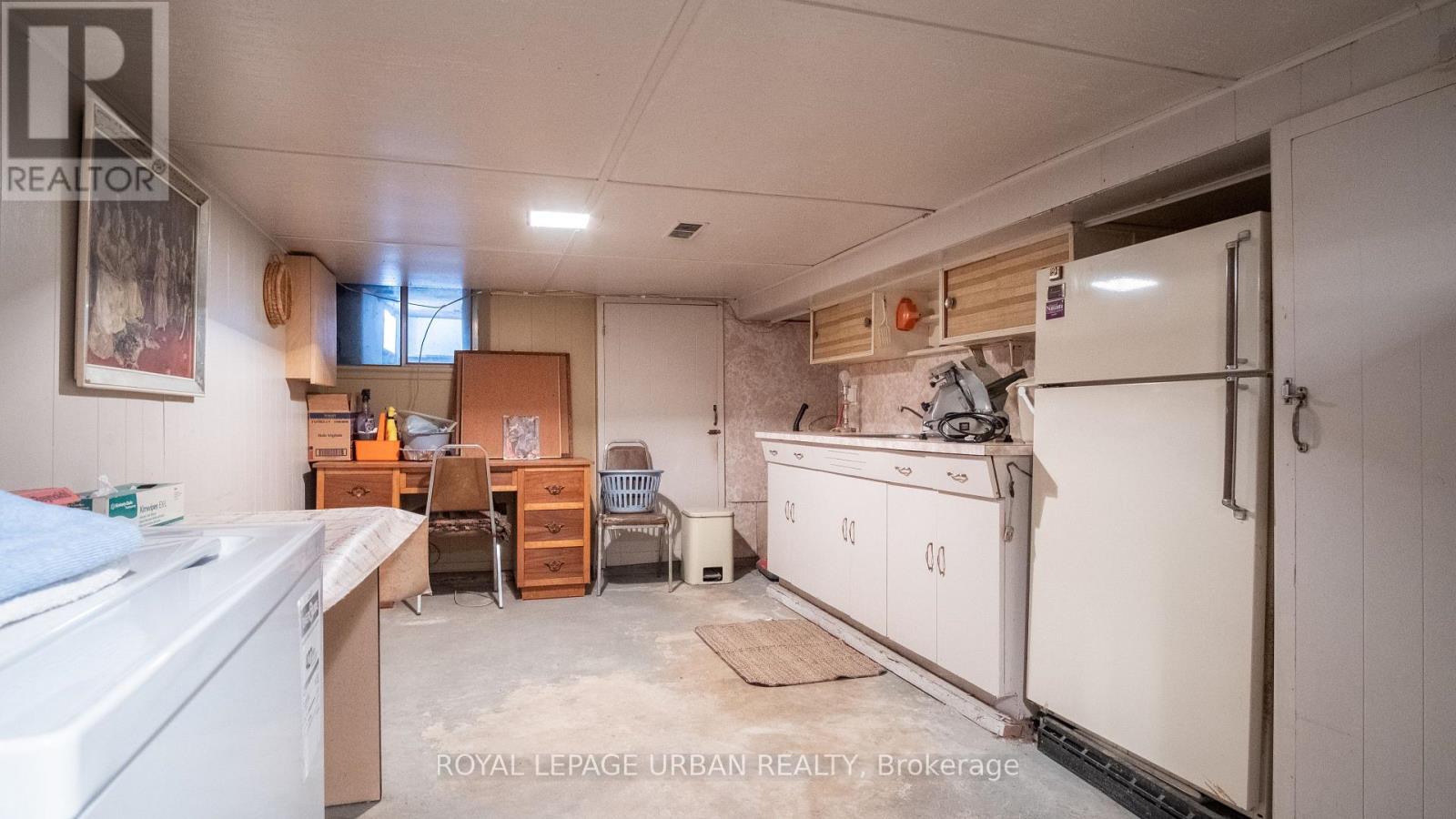 173 Ennerdale Road, Toronto, Ontario  M6E 4C8 - Photo 31 - W12439848