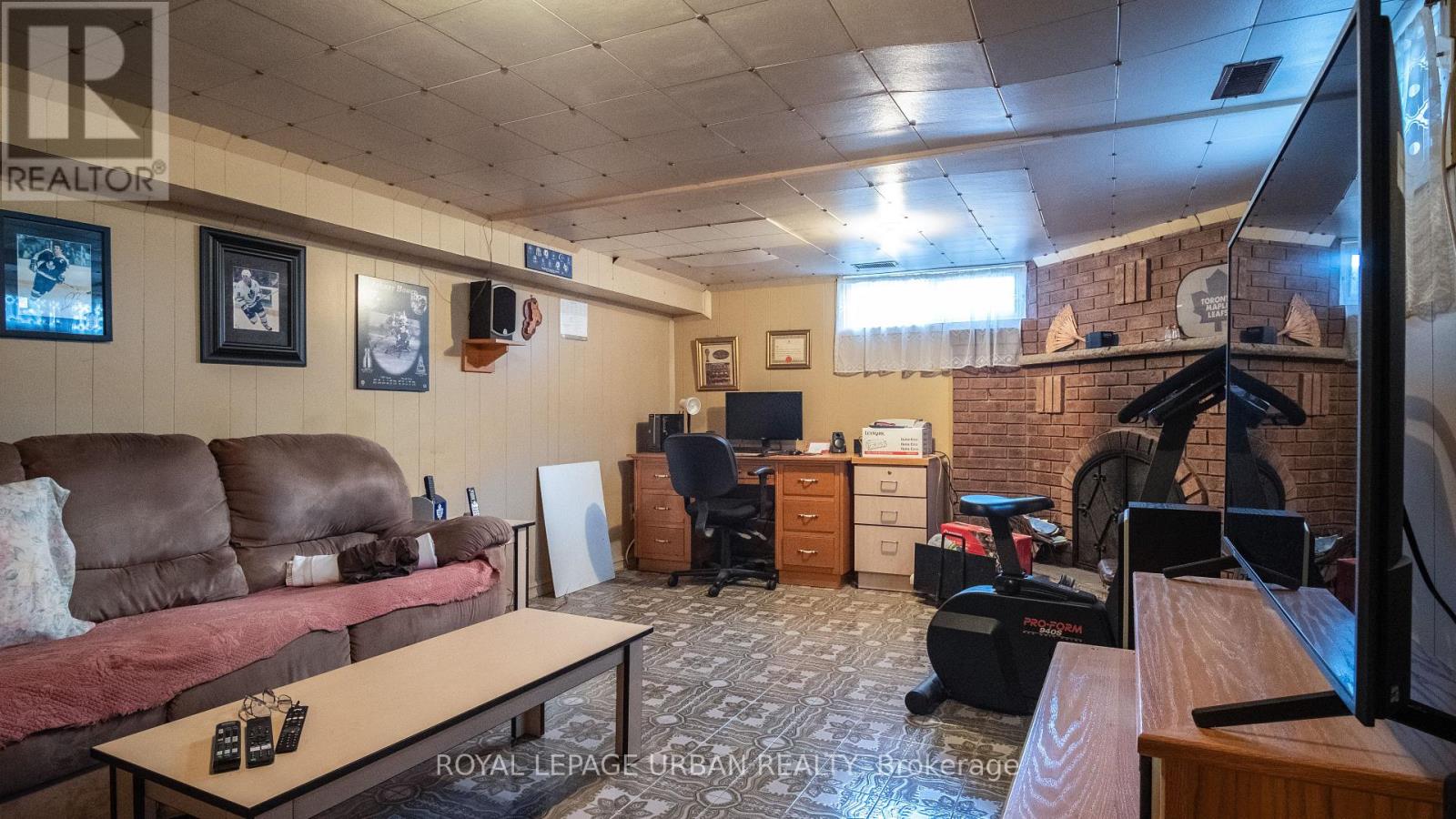 173 Ennerdale Road, Toronto, Ontario  M6E 4C8 - Photo 32 - W12439848