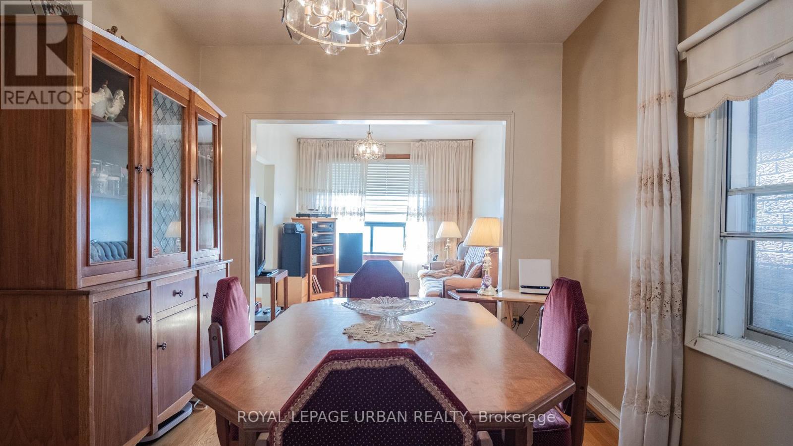 173 Ennerdale Road, Toronto, Ontario  M6E 4C8 - Photo 8 - W12439848
