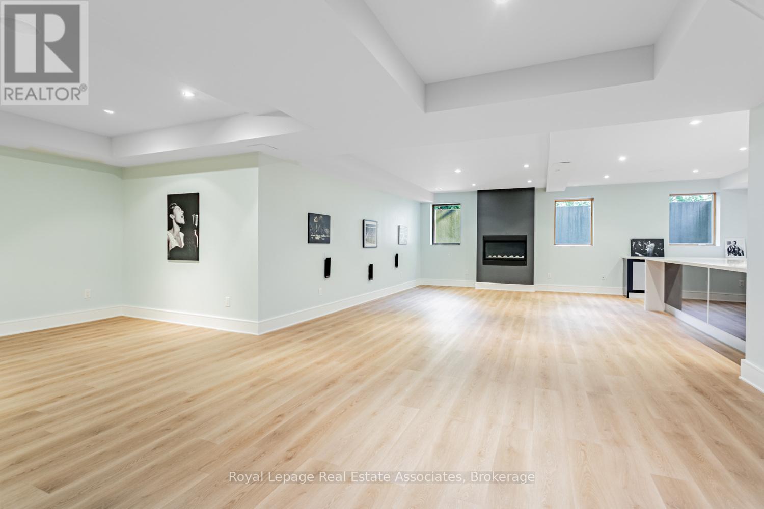 66 Inglewood Drive, Mississauga, Ontario  L5G 1X6 - Photo 24 - W12439893