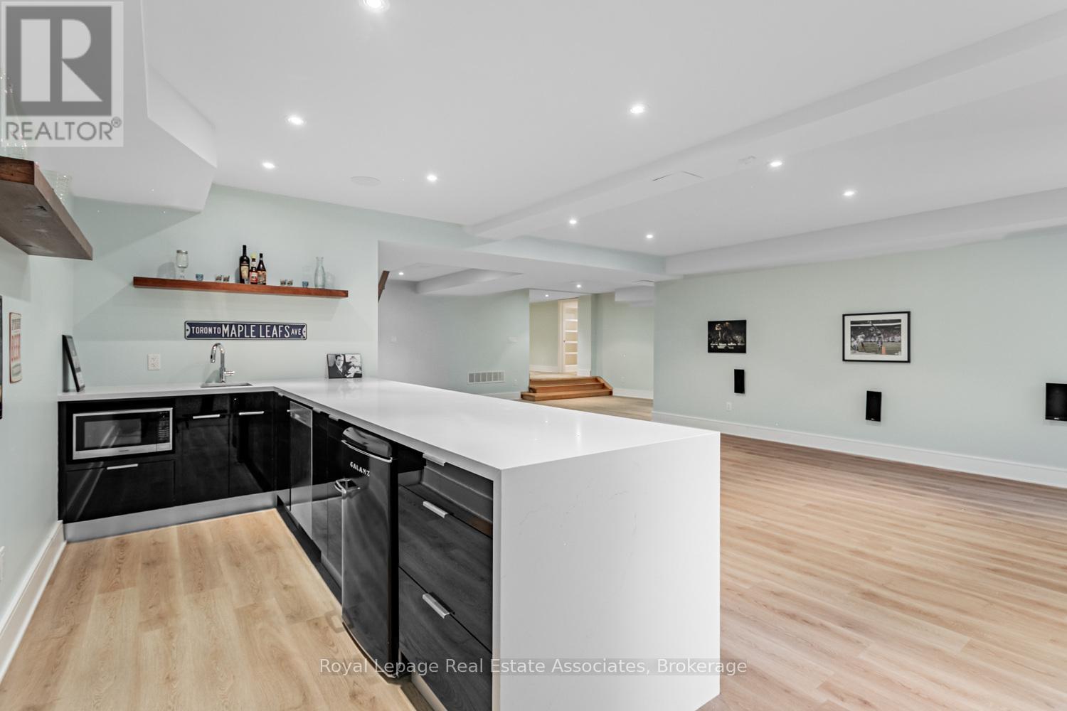 66 Inglewood Drive, Mississauga, Ontario  L5G 1X6 - Photo 26 - W12439893