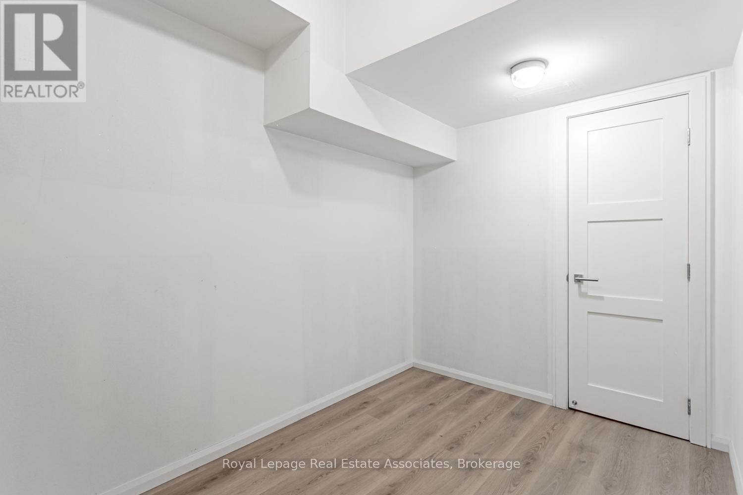 66 Inglewood Drive, Mississauga, Ontario  L5G 1X6 - Photo 29 - W12439893