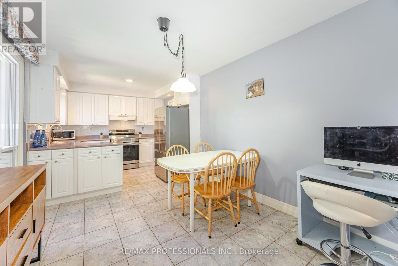 39 Elmcrest Road, Toronto, Ontario  M9C 3R7 - Photo 12 - W12439895