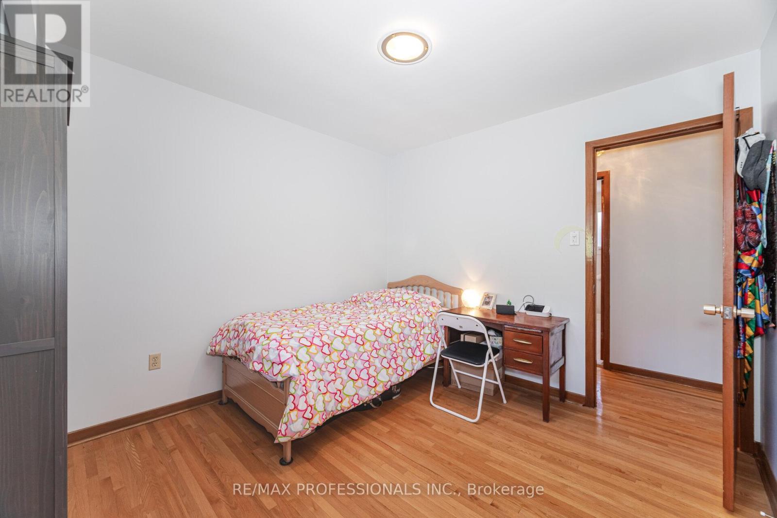 39 Elmcrest Road, Toronto, Ontario  M9C 3R7 - Photo 24 - W12439895