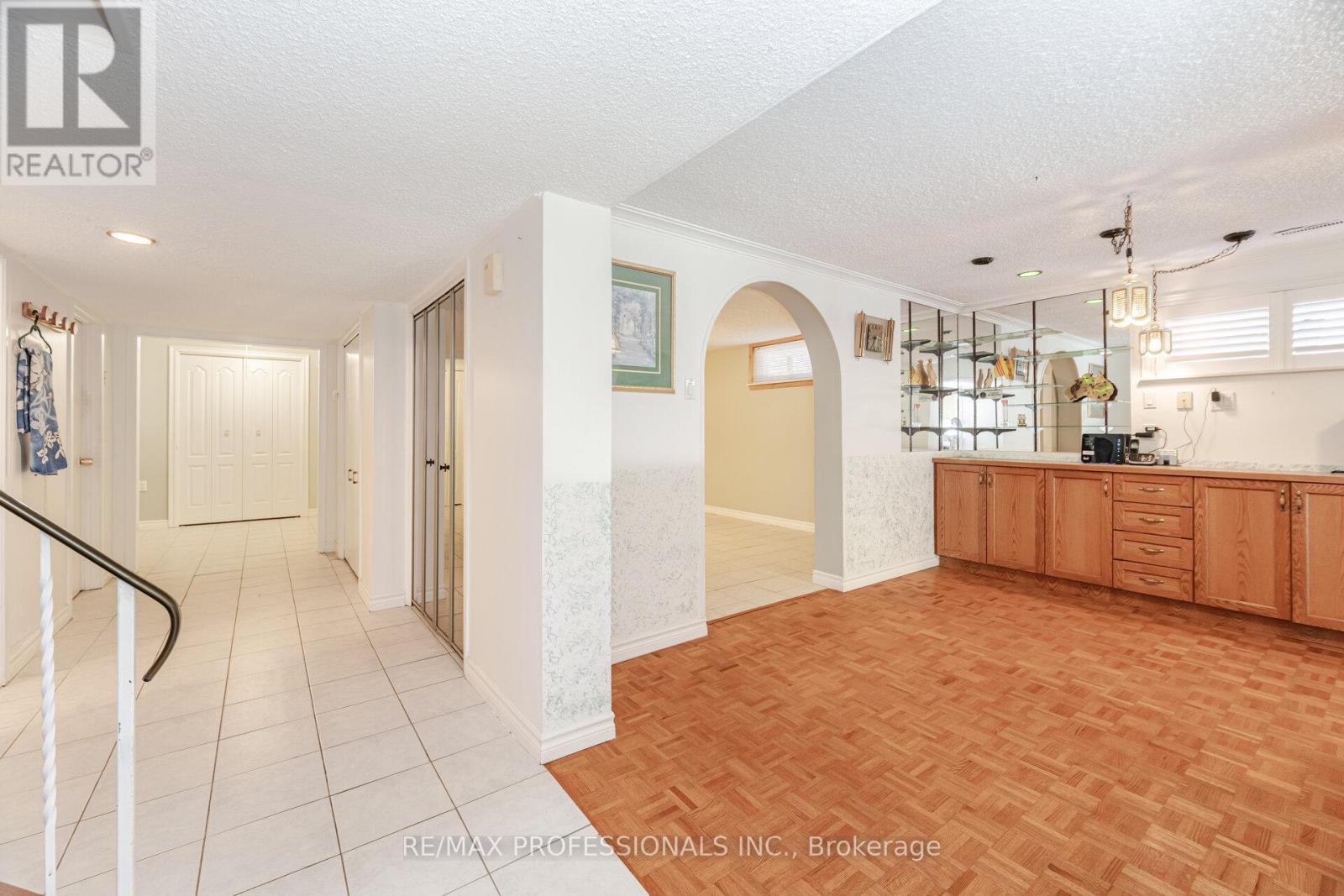 39 Elmcrest Road, Toronto, Ontario  M9C 3R7 - Photo 29 - W12439895