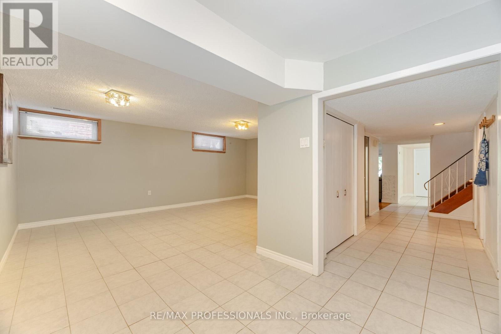 39 Elmcrest Road, Toronto, Ontario  M9C 3R7 - Photo 36 - W12439895