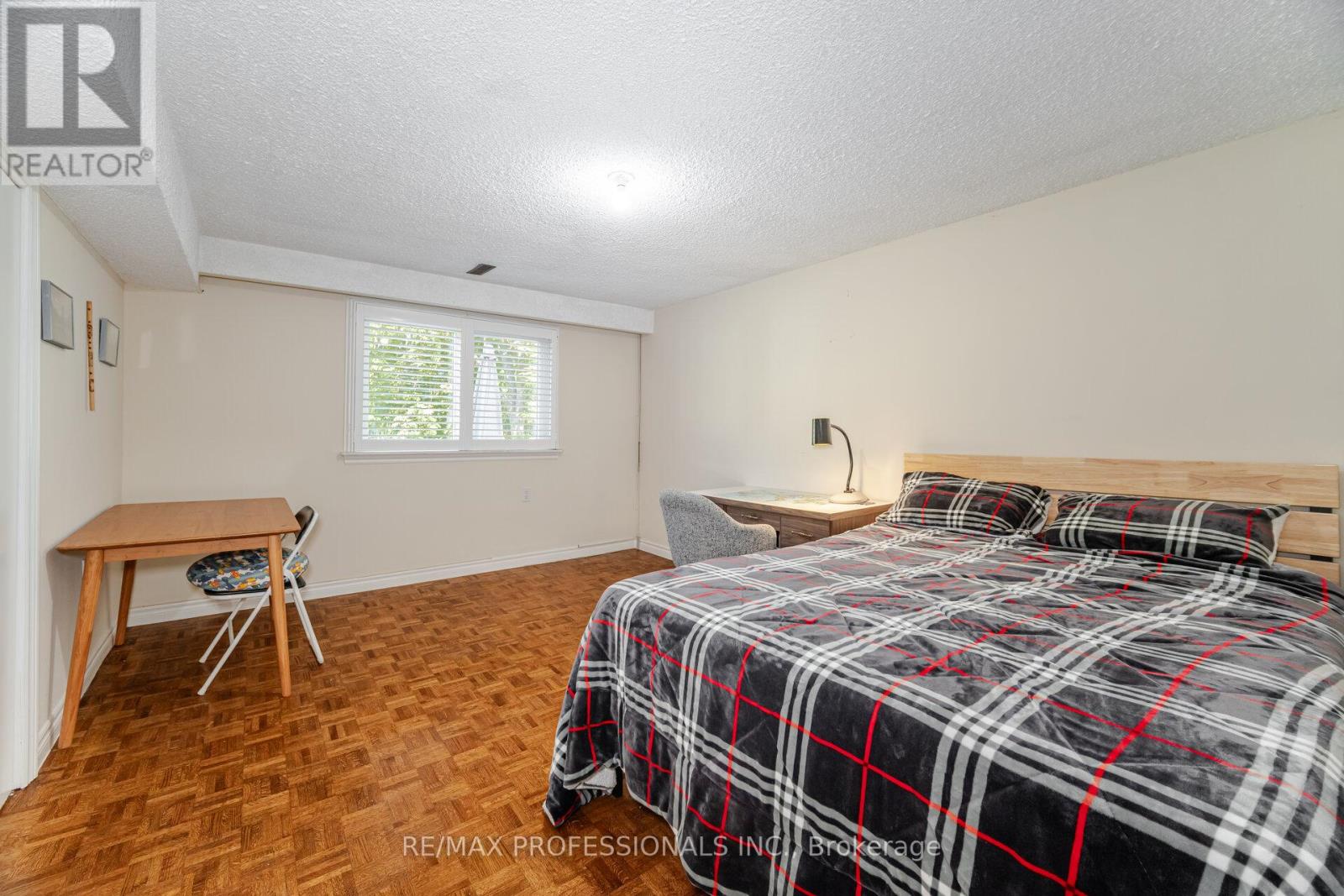 39 Elmcrest Road, Toronto, Ontario  M9C 3R7 - Photo 38 - W12439895