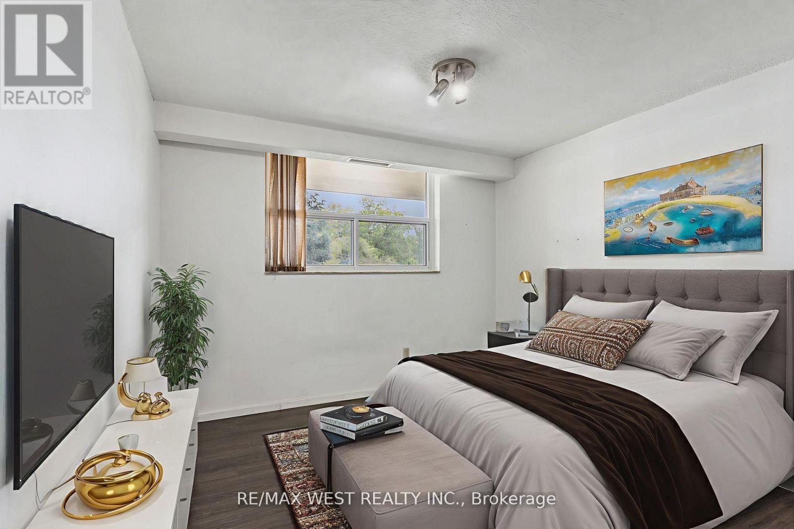 404 - 2130 Weston Road, Toronto, Ontario  M9N 3R9 - Photo 5 - W12439906