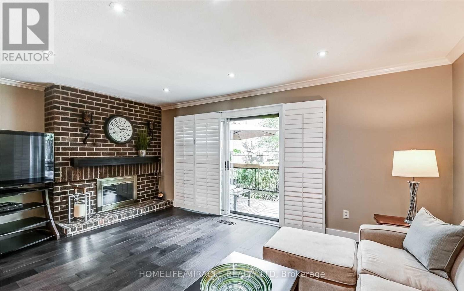 37 - 6855 Glen Erin Drive, Mississauga, Ontario  L5N 1P6 - Photo 6 - W12439926