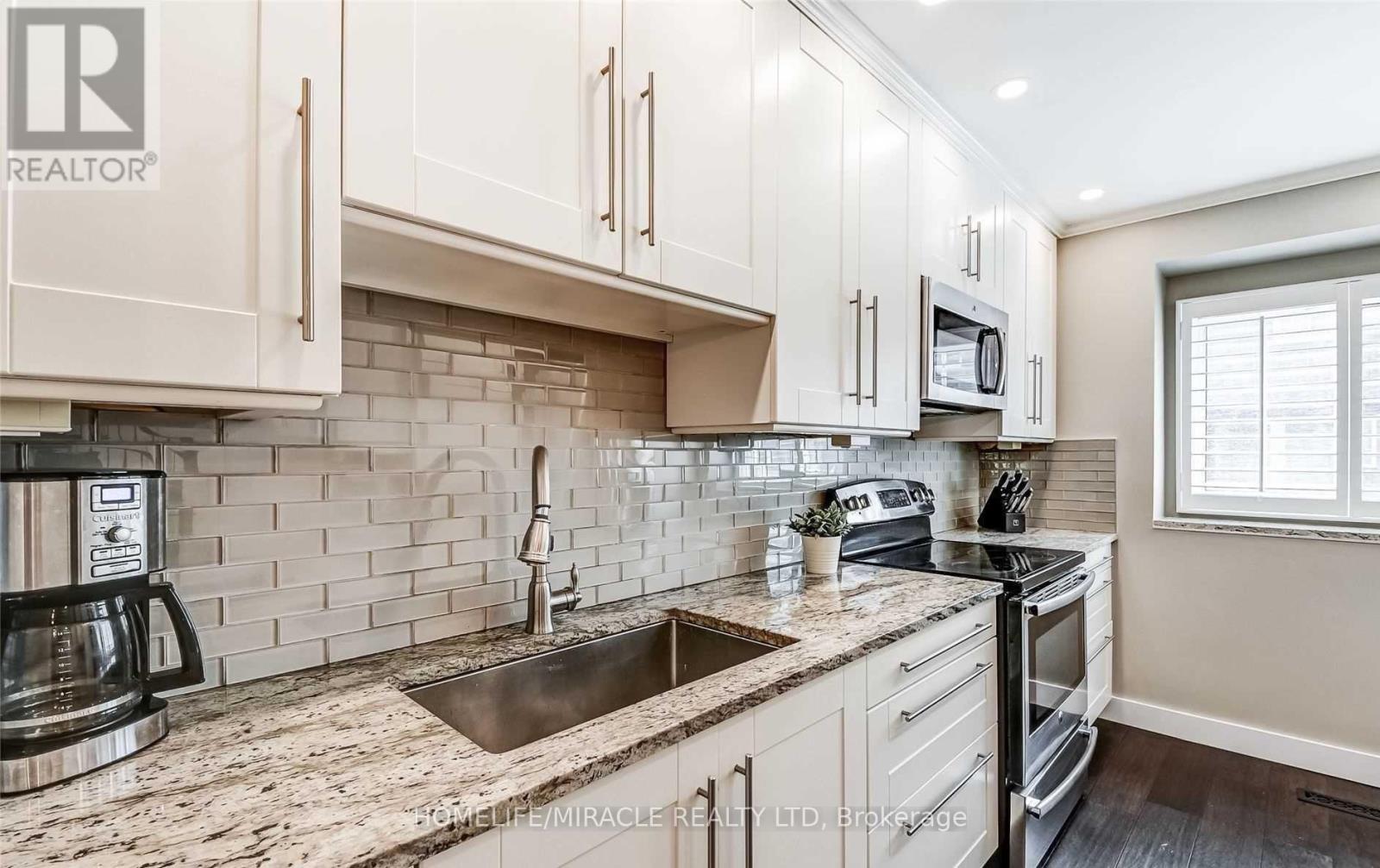37 - 6855 Glen Erin Drive, Mississauga, Ontario  L5N 1P6 - Photo 8 - W12439926