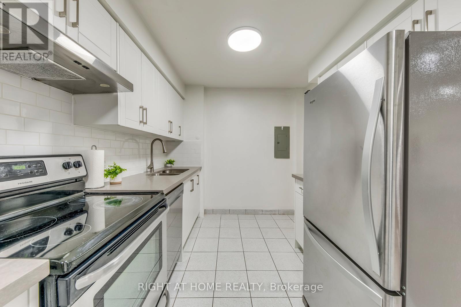 89 - 2170 Bromsgrove Road, Mississauga, Ontario  L5J 4J2 - Photo 12 - W12439927