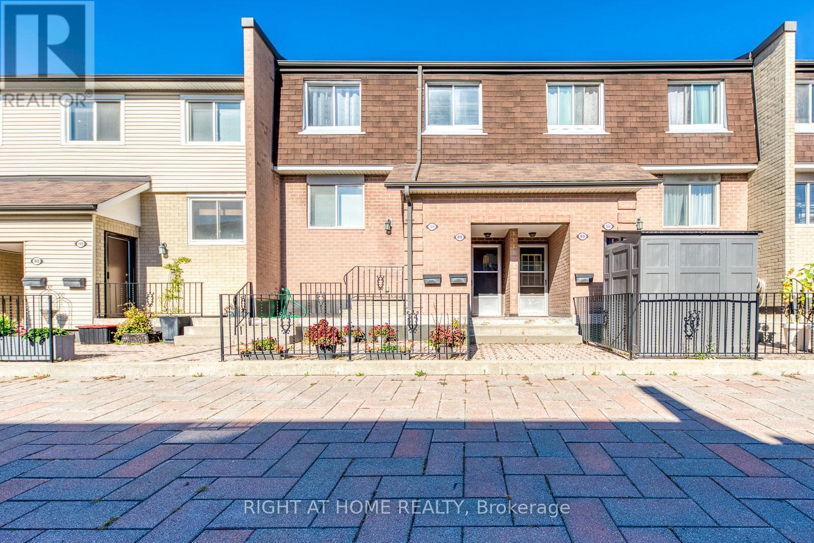 89 - 2170 Bromsgrove Road, Mississauga, Ontario  L5J 4J2 - Photo 3 - W12439927