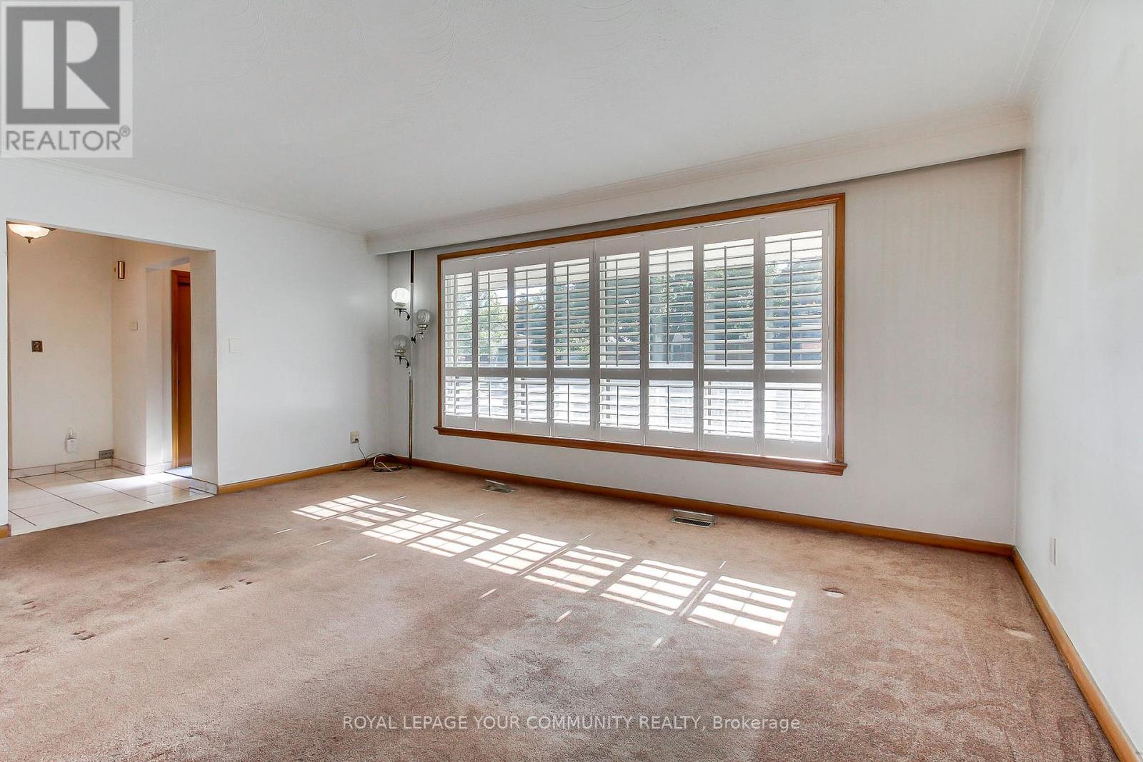 79 Sun Row Drive, Toronto, Ontario  M9P 3H9 - Photo 12 - W12439928