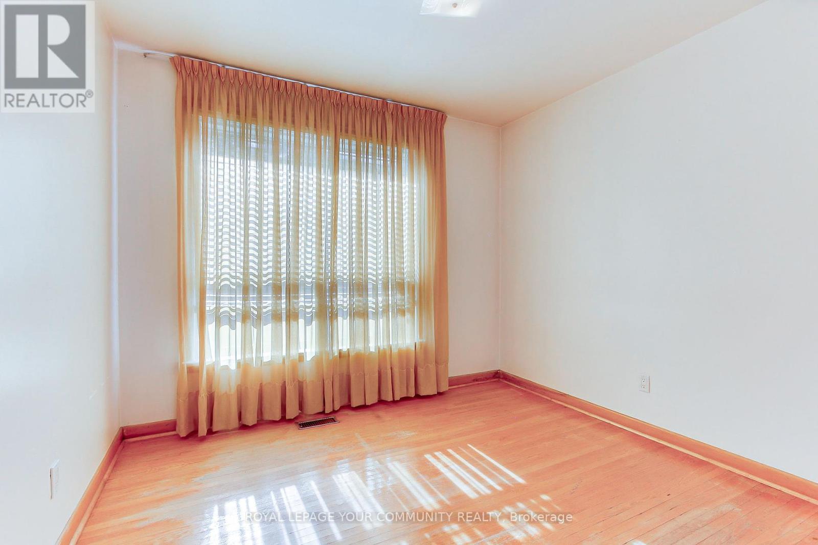 79 Sun Row Drive, Toronto, Ontario  M9P 3H9 - Photo 29 - W12439928