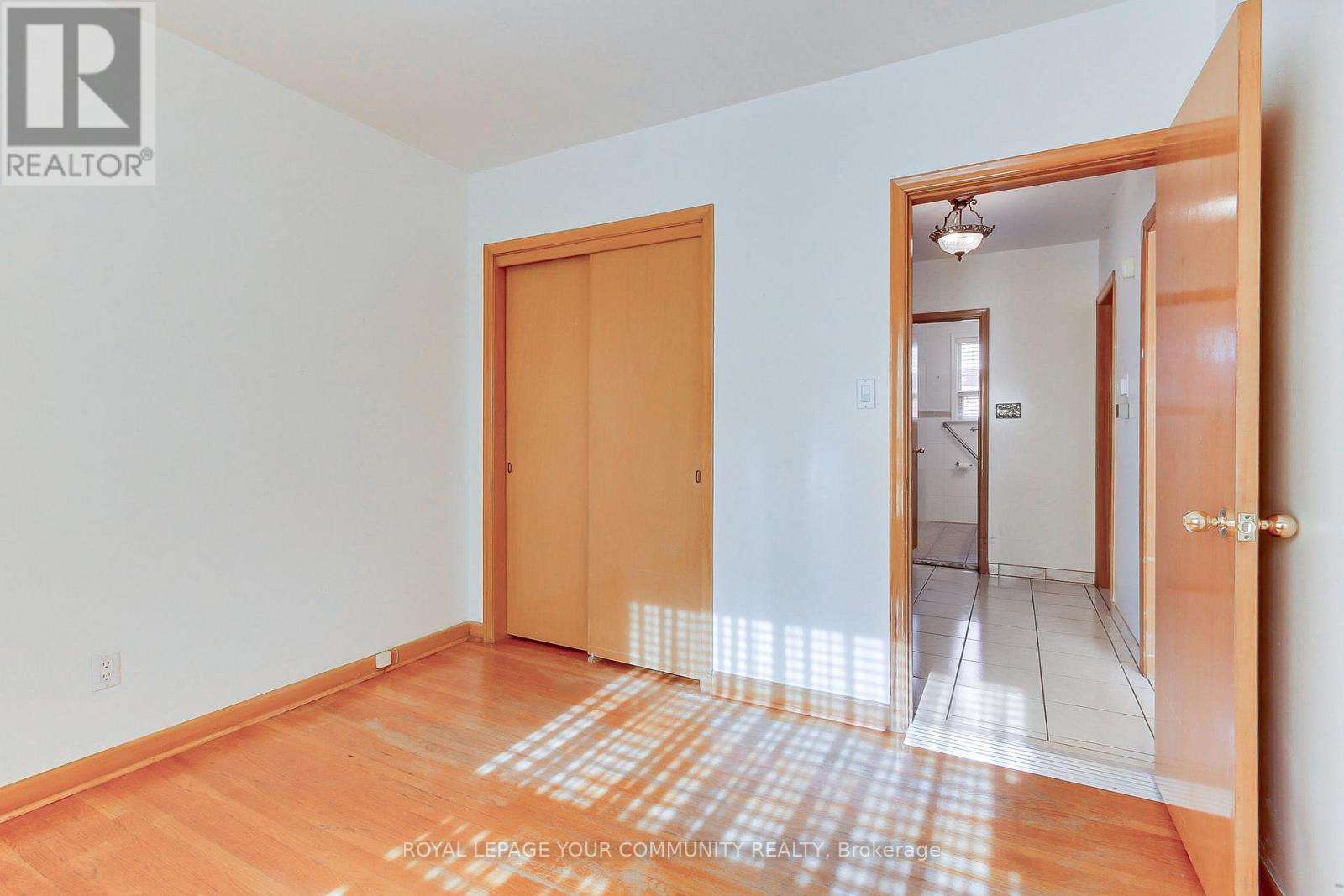 79 Sun Row Drive, Toronto, Ontario  M9P 3H9 - Photo 30 - W12439928