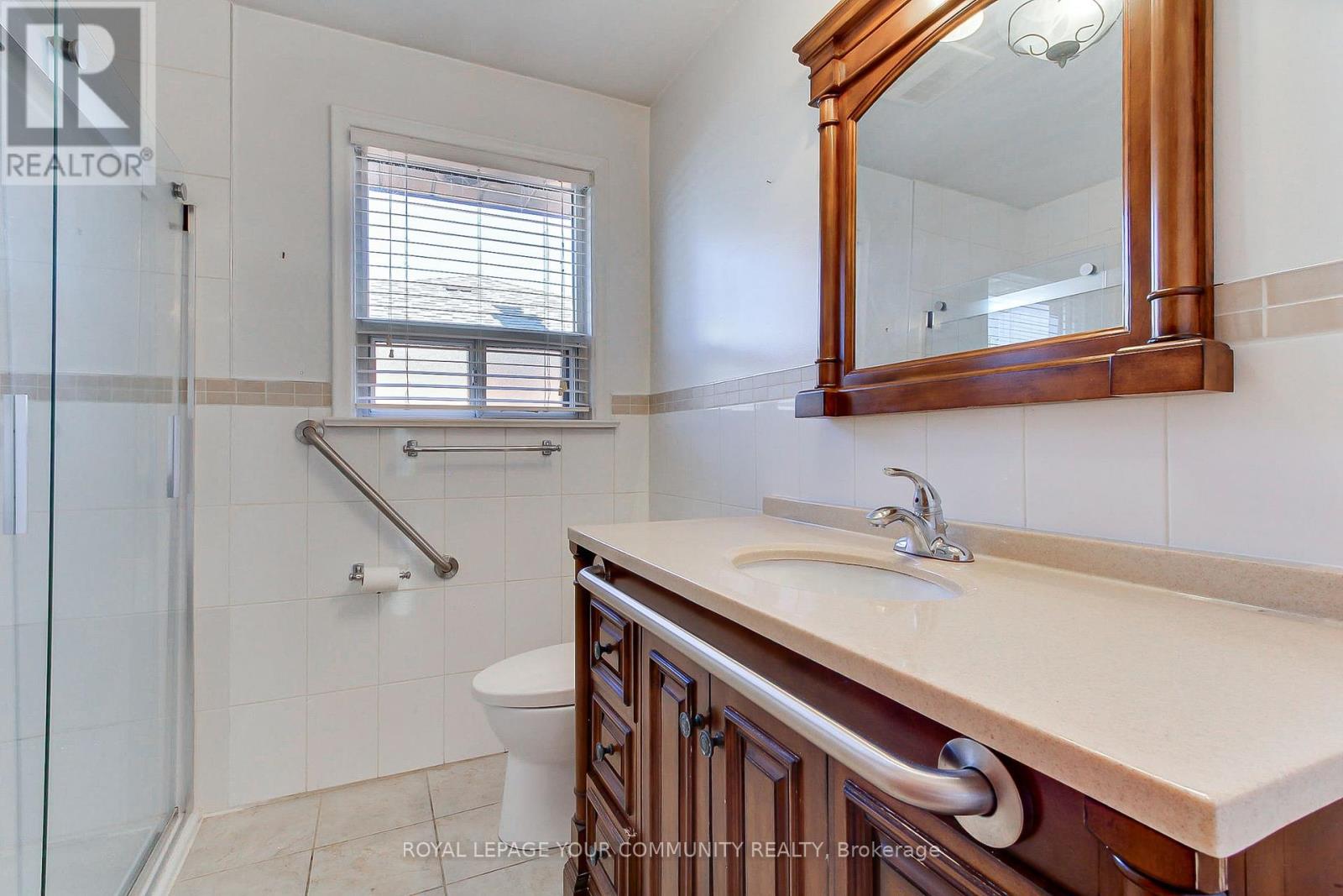 79 Sun Row Drive, Toronto, Ontario  M9P 3H9 - Photo 31 - W12439928