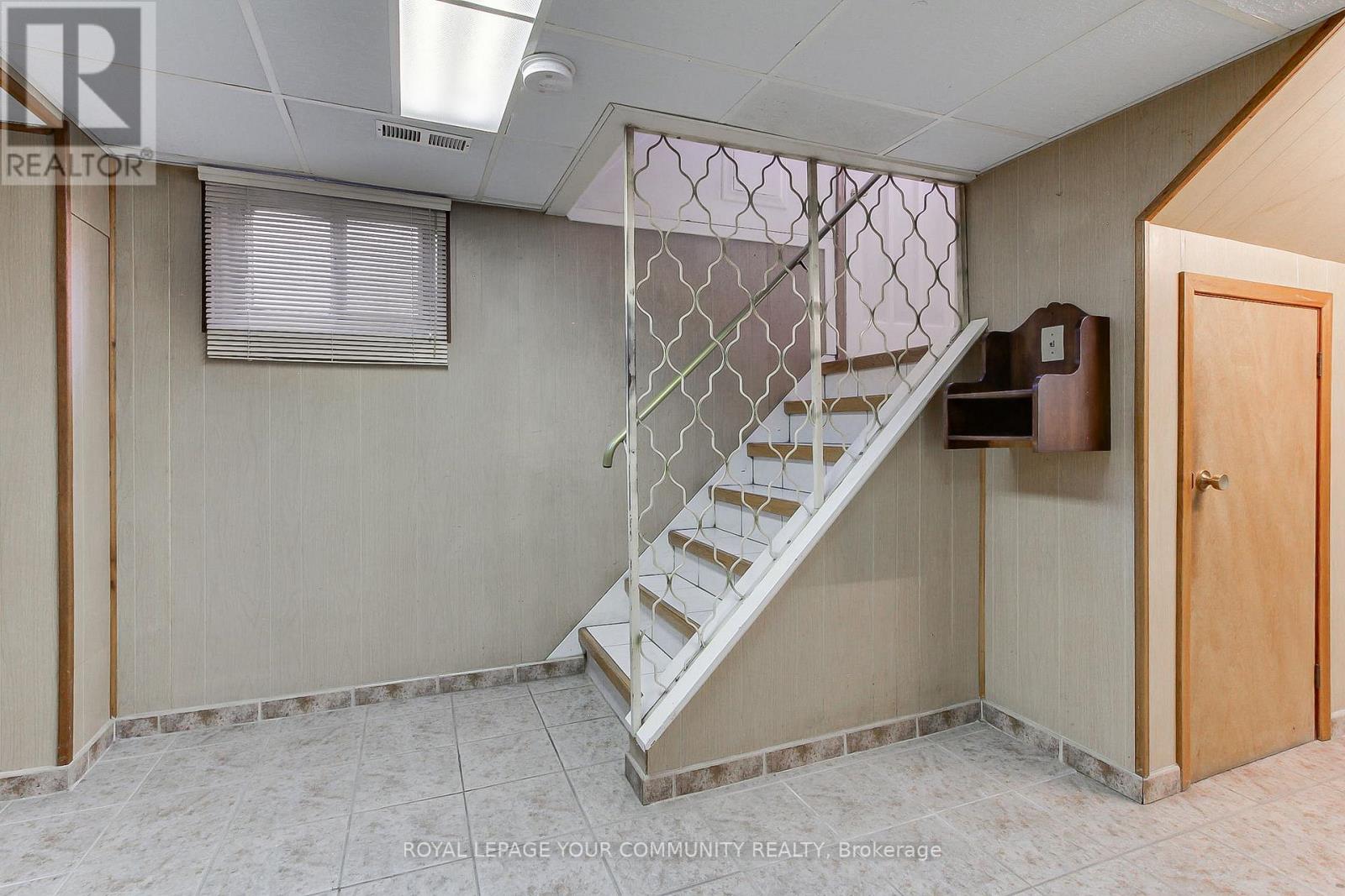 79 Sun Row Drive, Toronto, Ontario  M9P 3H9 - Photo 34 - W12439928