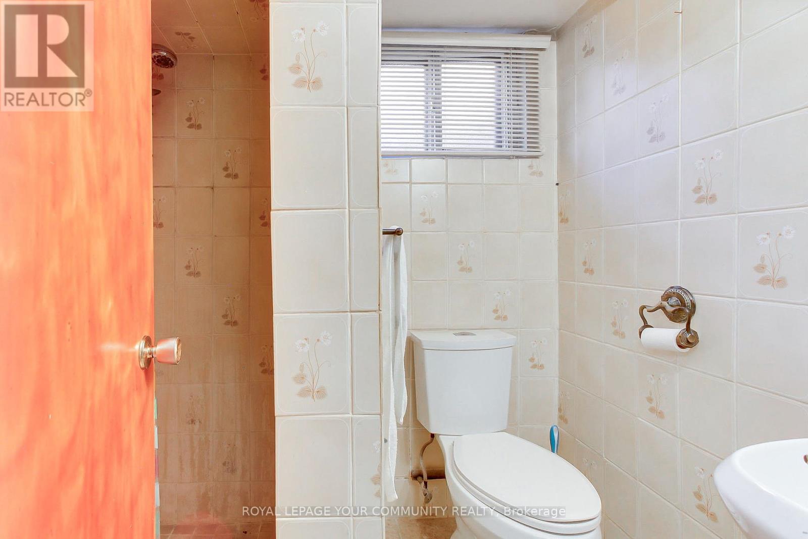 79 Sun Row Drive, Toronto, Ontario  M9P 3H9 - Photo 43 - W12439928