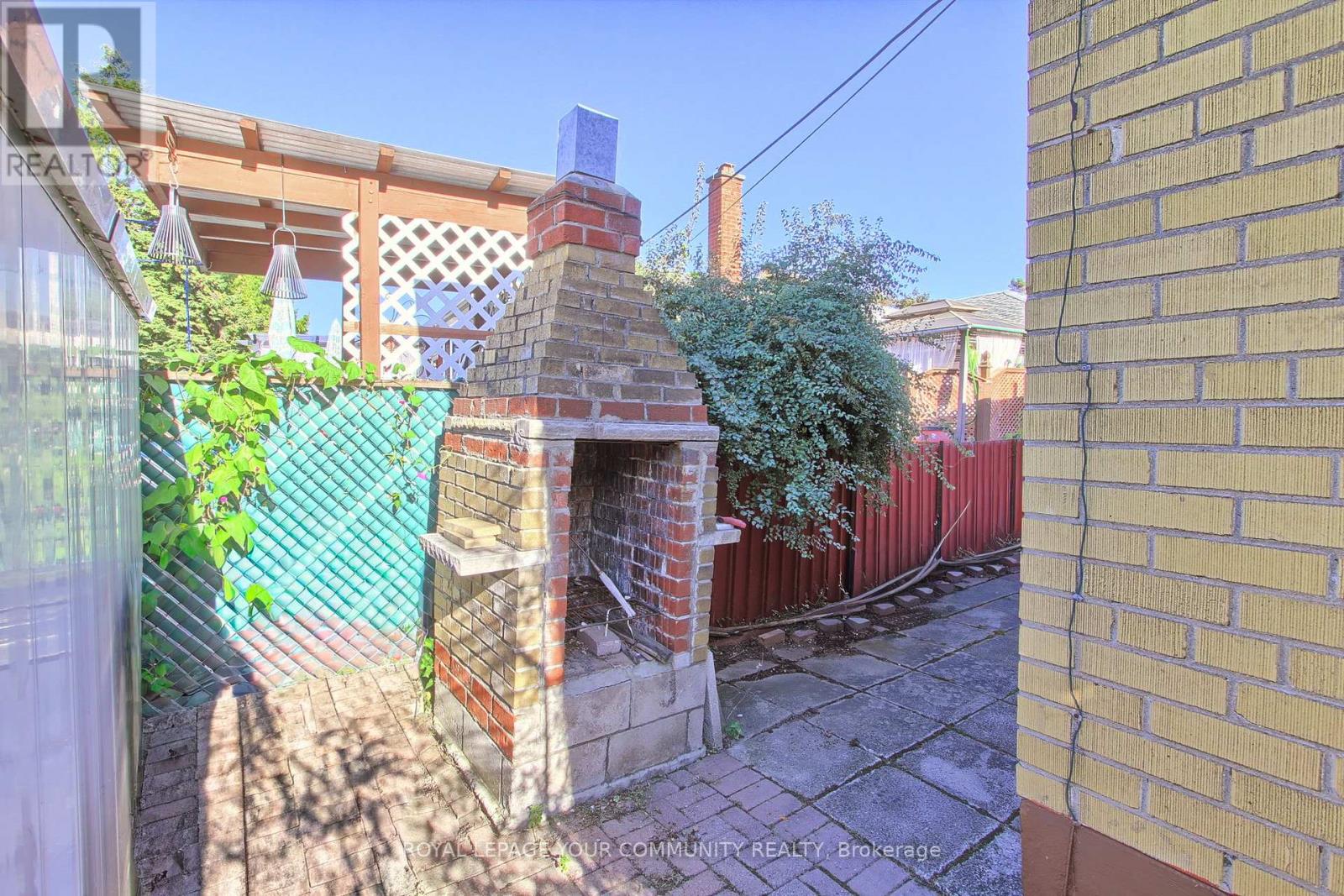 79 Sun Row Drive, Toronto, Ontario  M9P 3H9 - Photo 47 - W12439928
