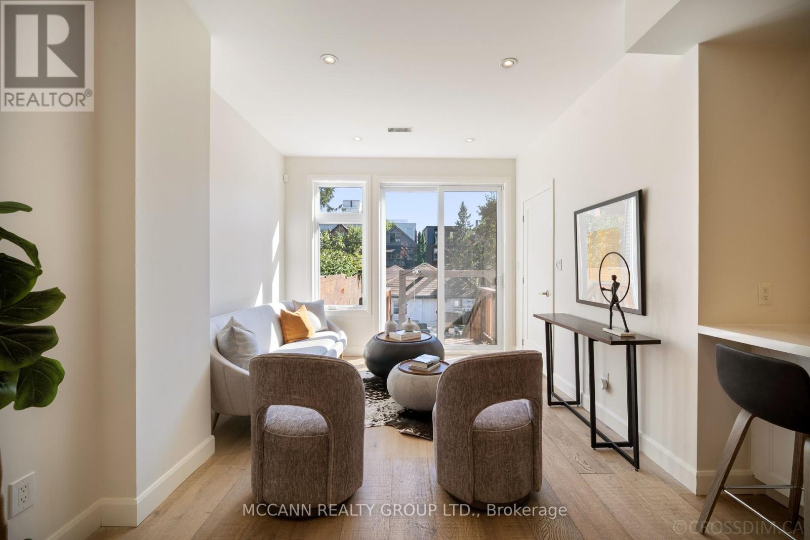 217 Pearson Avenue, Toronto, Ontario  M6R 1G6 - Photo 12 - W12439929