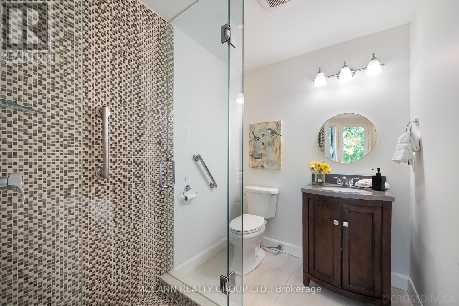 217 Pearson Avenue, Toronto, Ontario  M6R 1G6 - Photo 24 - W12439929