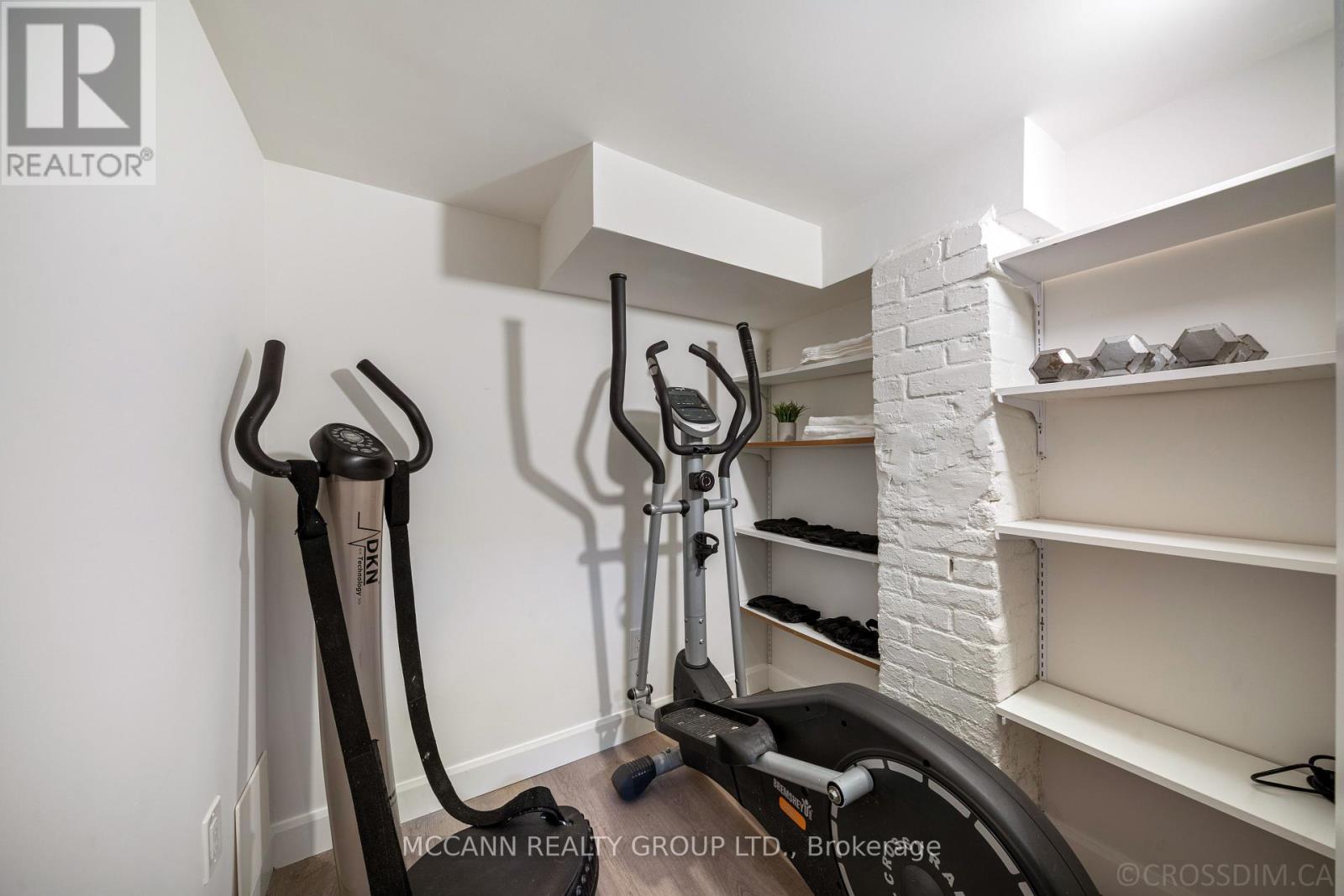 217 Pearson Avenue, Toronto, Ontario  M6R 1G6 - Photo 39 - W12439929