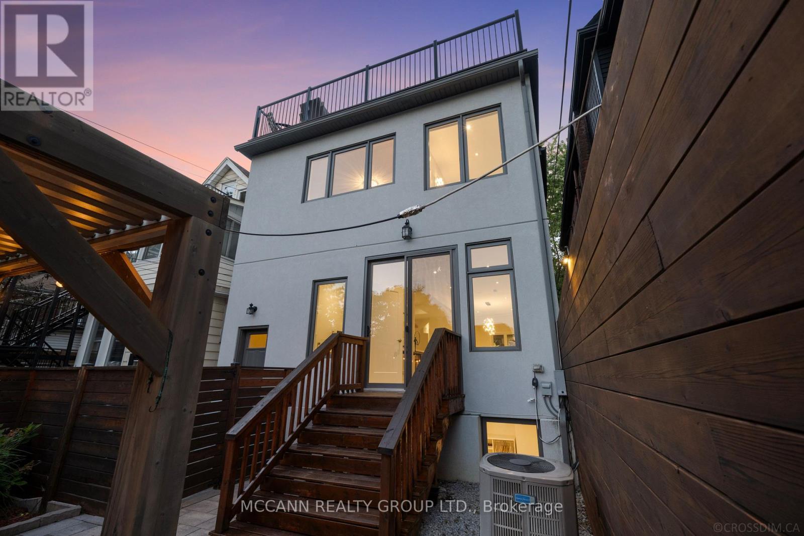 217 Pearson Avenue, Toronto, Ontario  M6R 1G6 - Photo 41 - W12439929