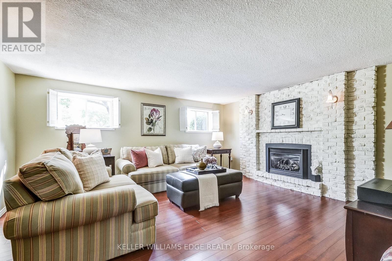 5203 Broughton Crescent, Burlington, Ontario  L7L 3C1 - Photo 21 - W12439939