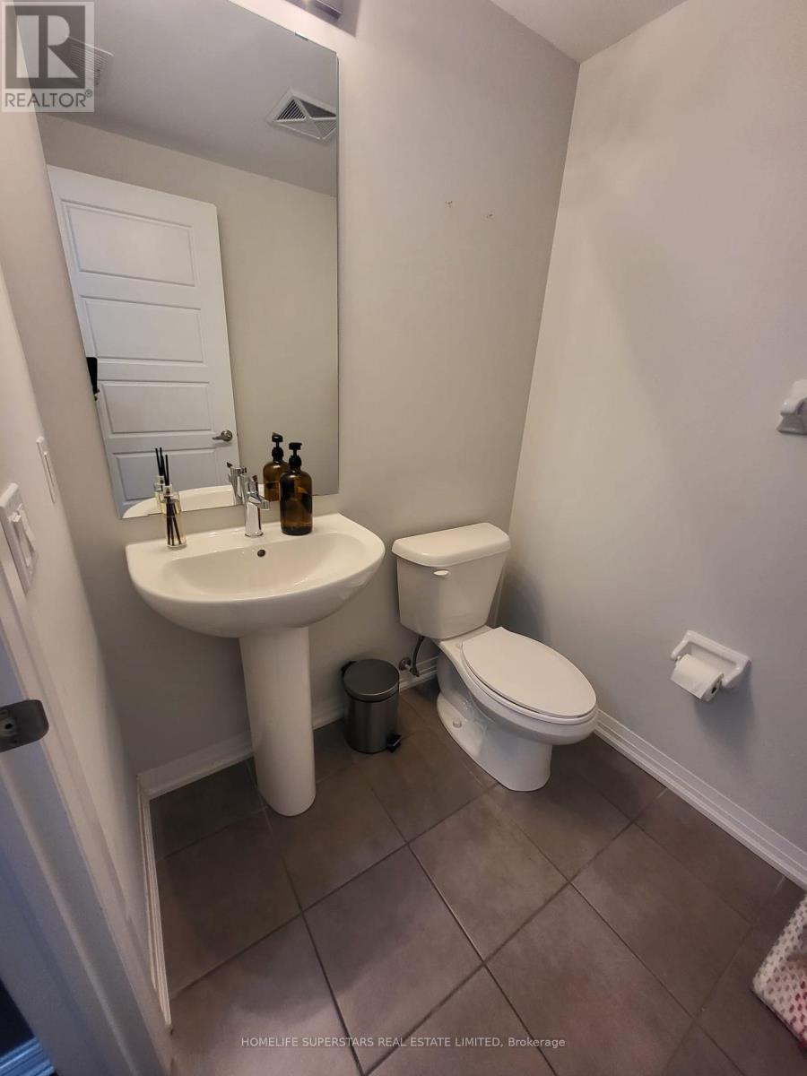 1200 Main Street E, Milton, Ontario  L9T 9K9 - Photo 14 - W12439941